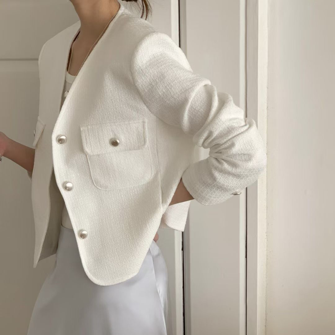 氣質感立體珍珠排釦織紋感V領外套 / 3色