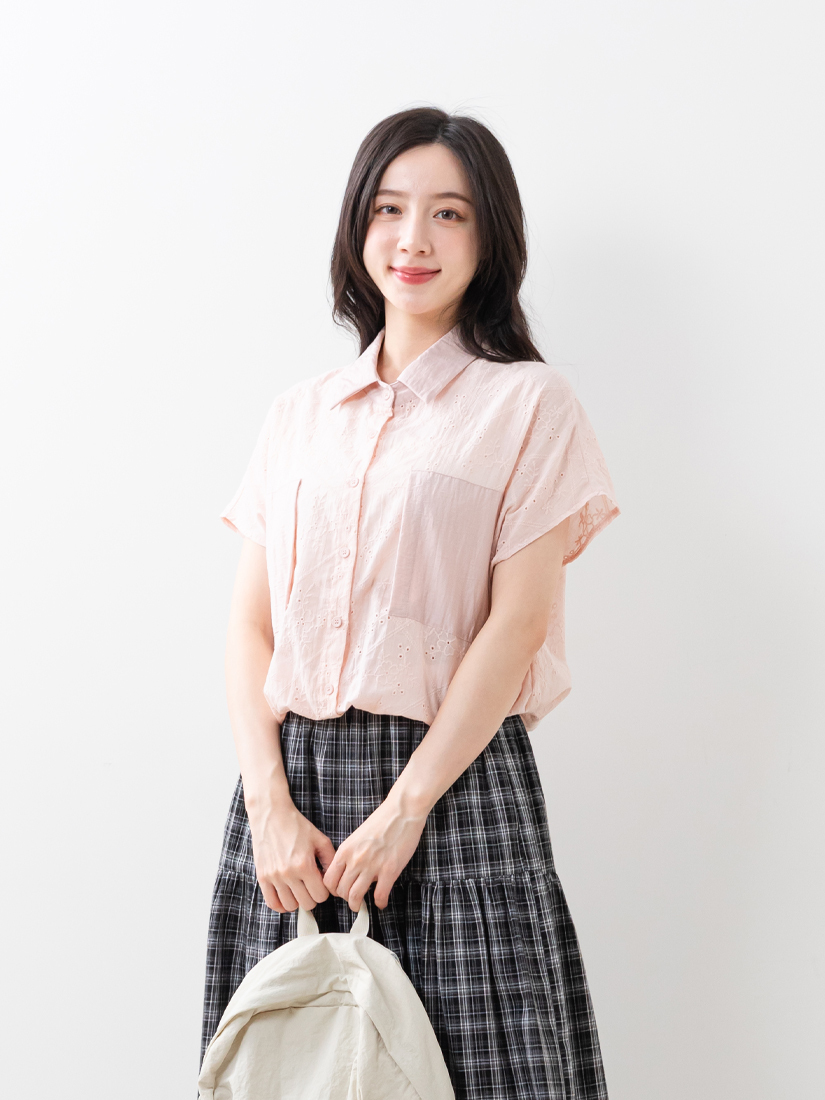 簍空棉布繡花連袖上衣格紋剪接細褶裙組合