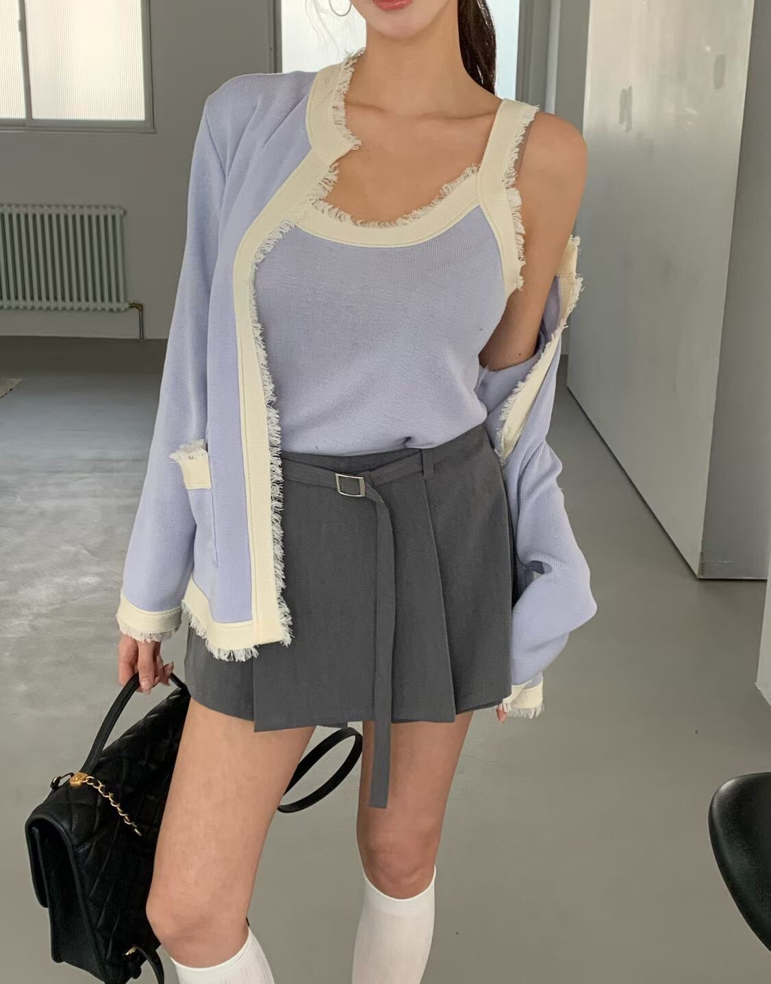 灰色腰帶短褲裙