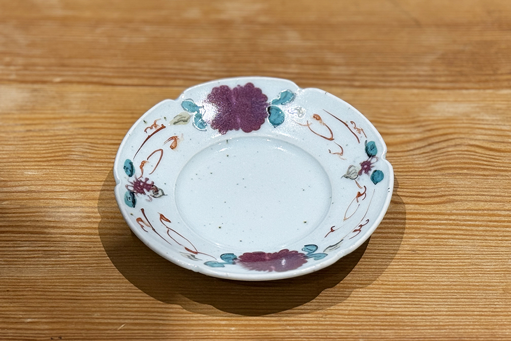 中田窯-5寸輪花皿 釉裏紅 加彩 雞冠花唐草