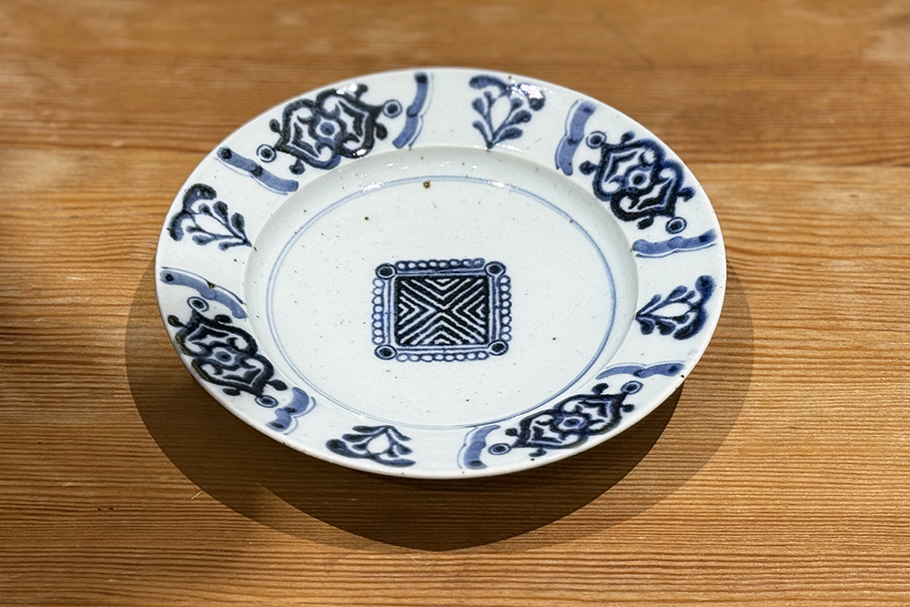 中田窯-7寸皿 吳須 印判