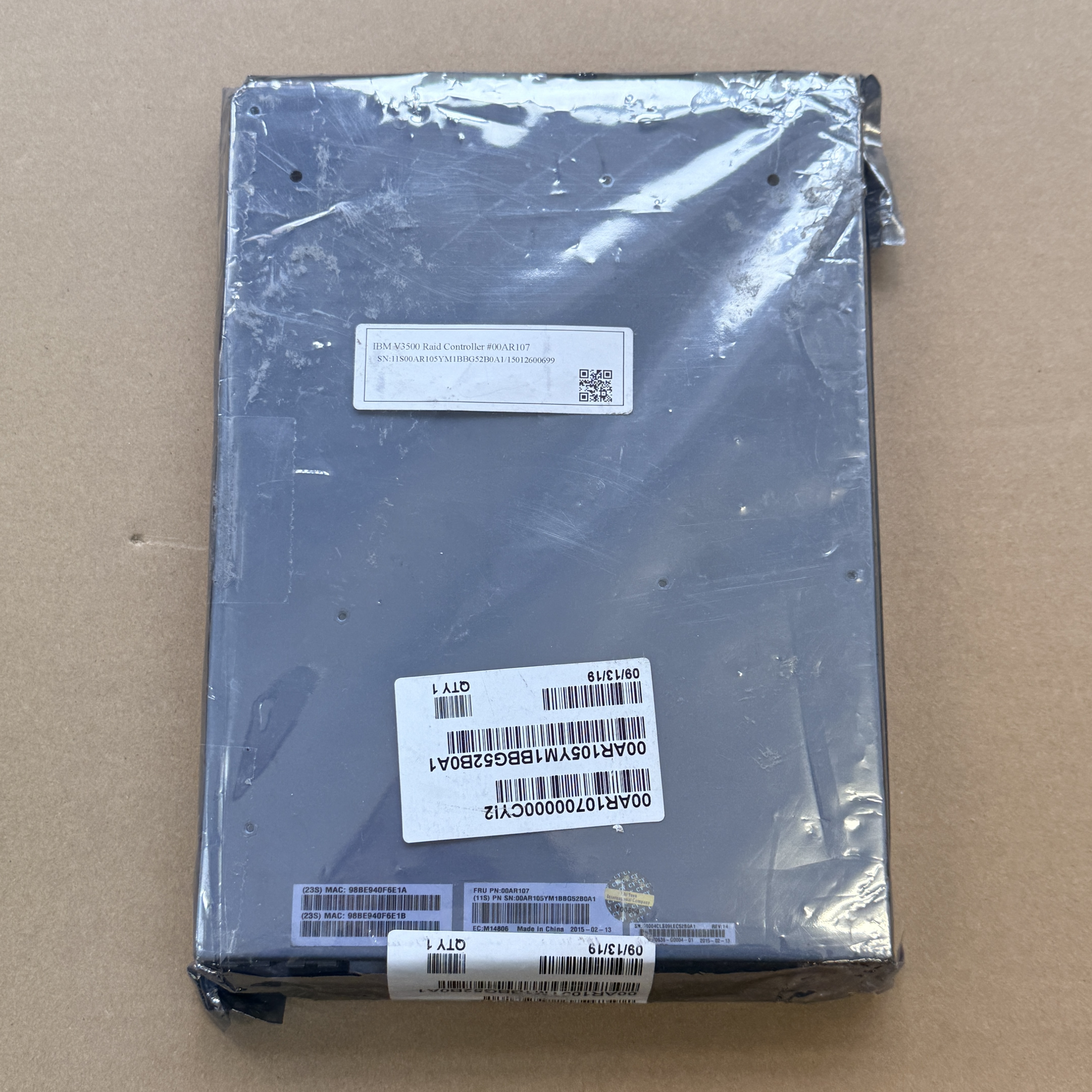 00AR107 IBM V3500 帶電池的控制器 (翻新)