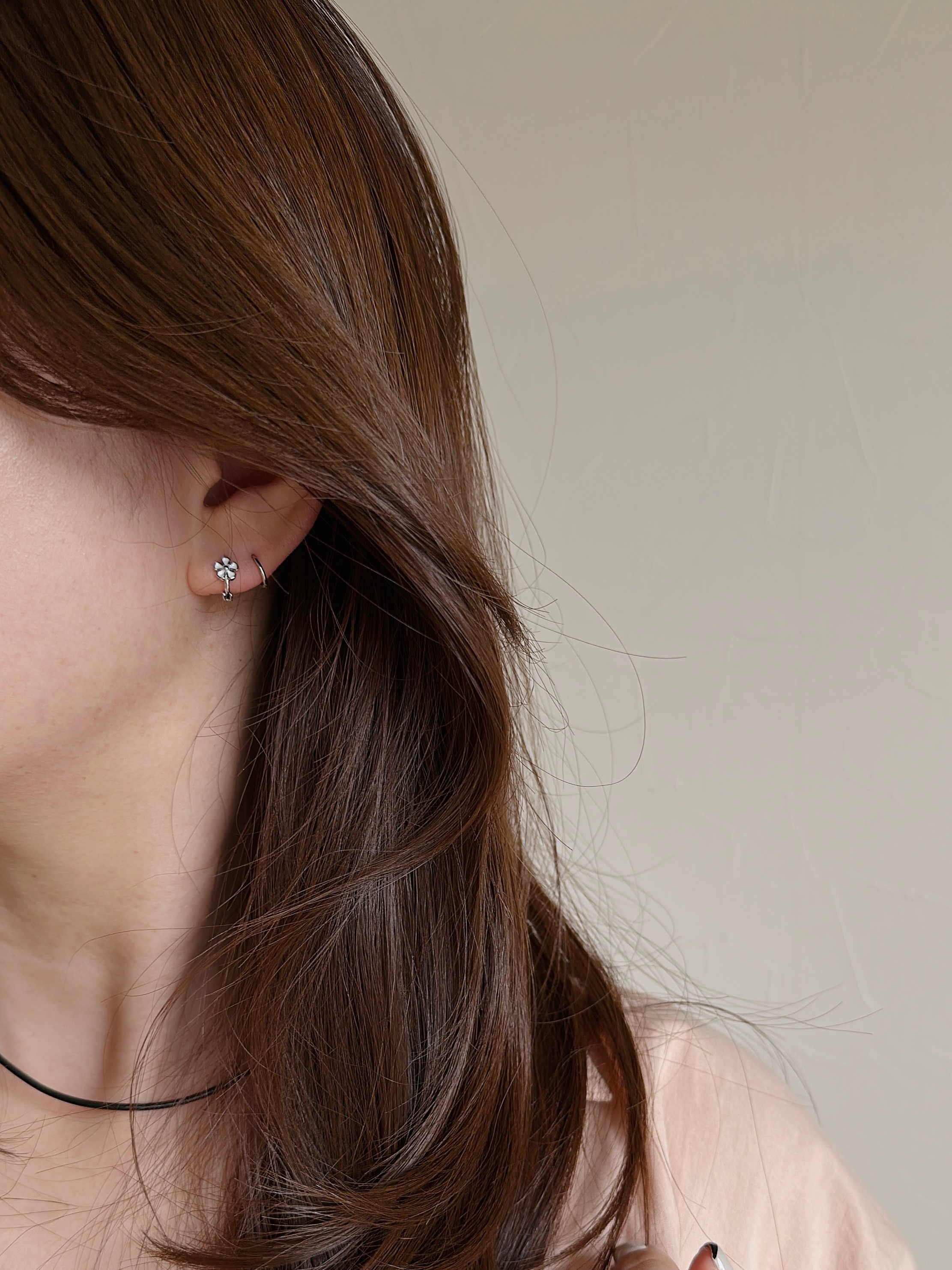 SS minimal hoop pierce