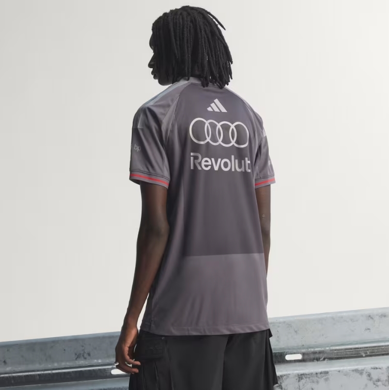 男款 ADIDAS AUDI FORMULA ONE TEAM AUTHENTIC 灰色 奧迪 賽車 聯名款 車隊服 短T【KE9091】