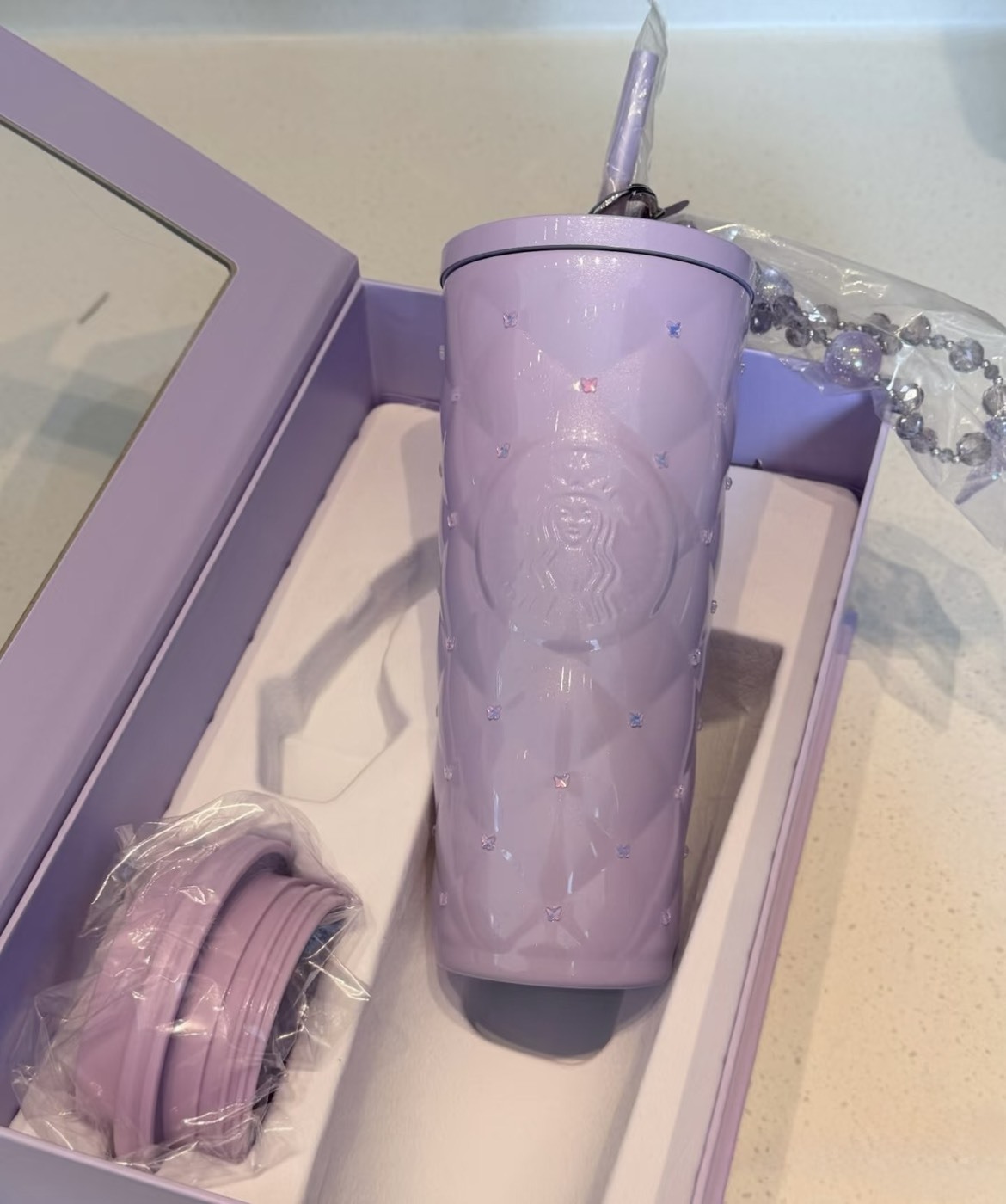 【預購】STARBUCKS 星巴克 蝶舞櫻光 禮盒 菱格紋 蝴蝶鑽面 雙蓋 附手機掛鍊