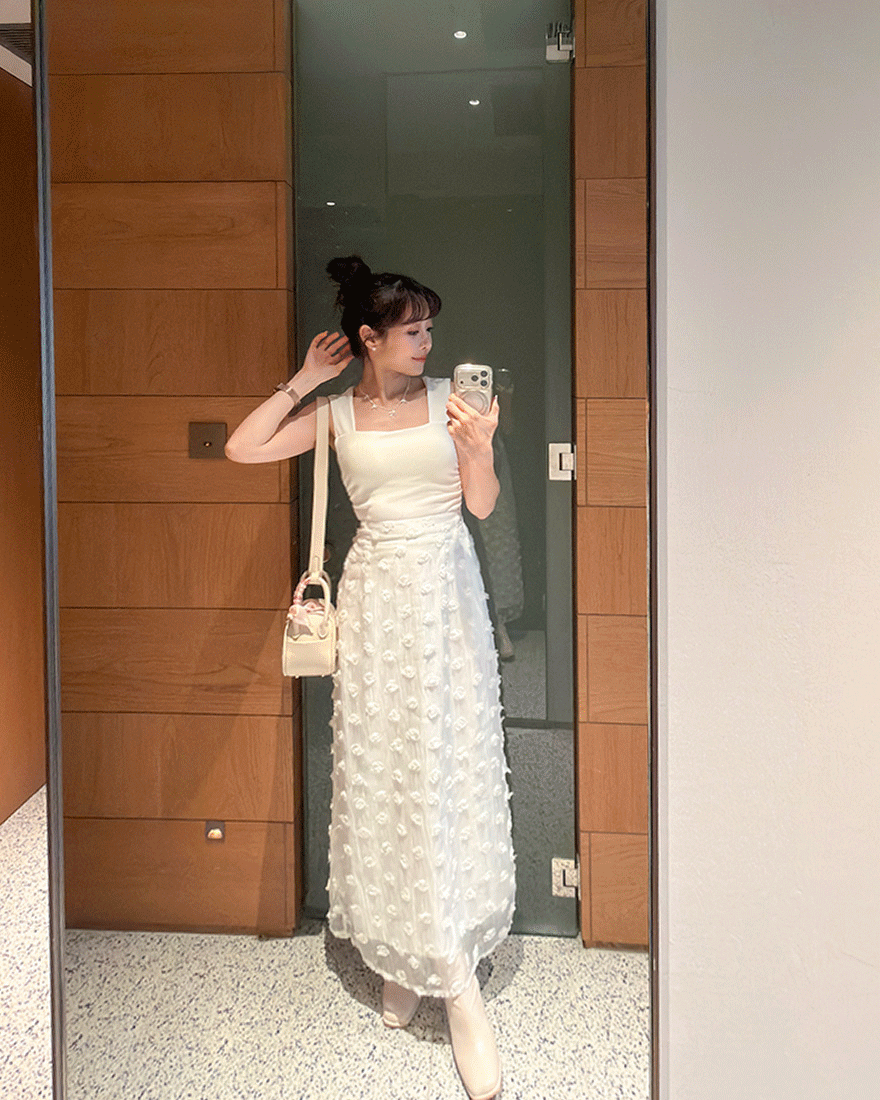 LINA LINA心動浪漫立體網紗玫瑰花後鬆緊長裙-唯美白