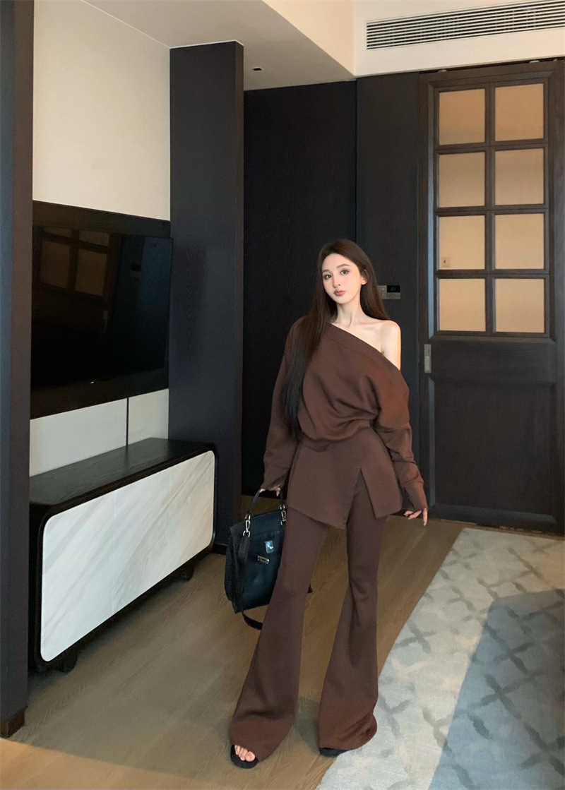 寬鬆斜肩上衣+假2件喇叭褲(2件組)