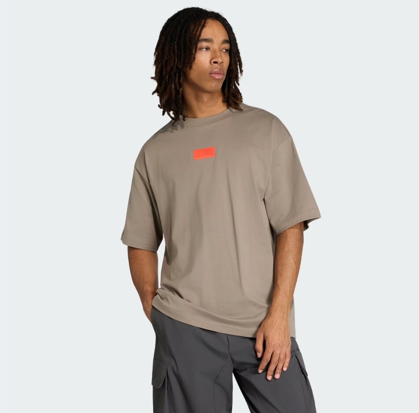 AUDI REVOLUT F1 TEAM ELEVATED GRAPHIC  TEE 短袖休閒車隊服 短袖 【KE6790】