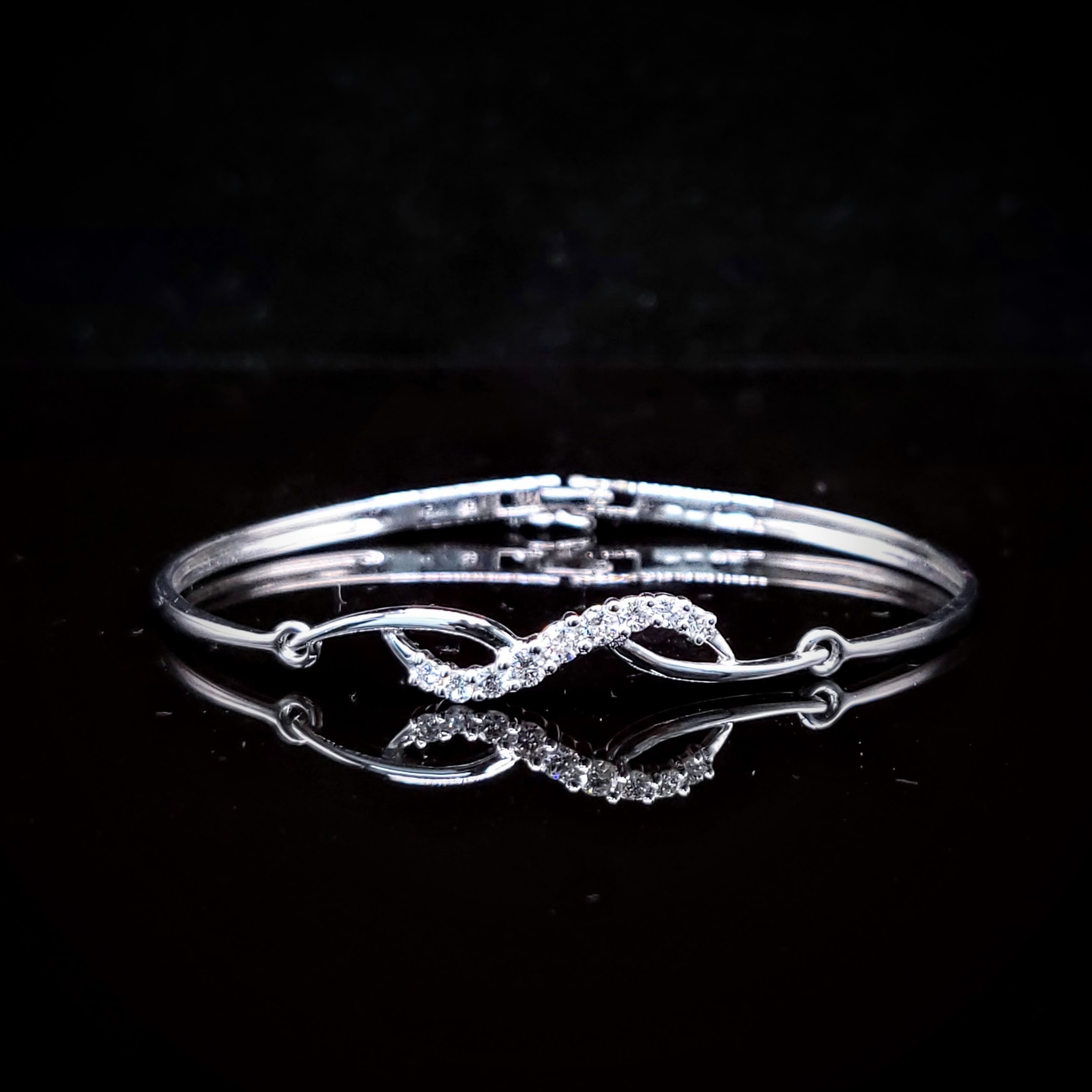 18K White Gold 0.26ct Diamond Bracelet