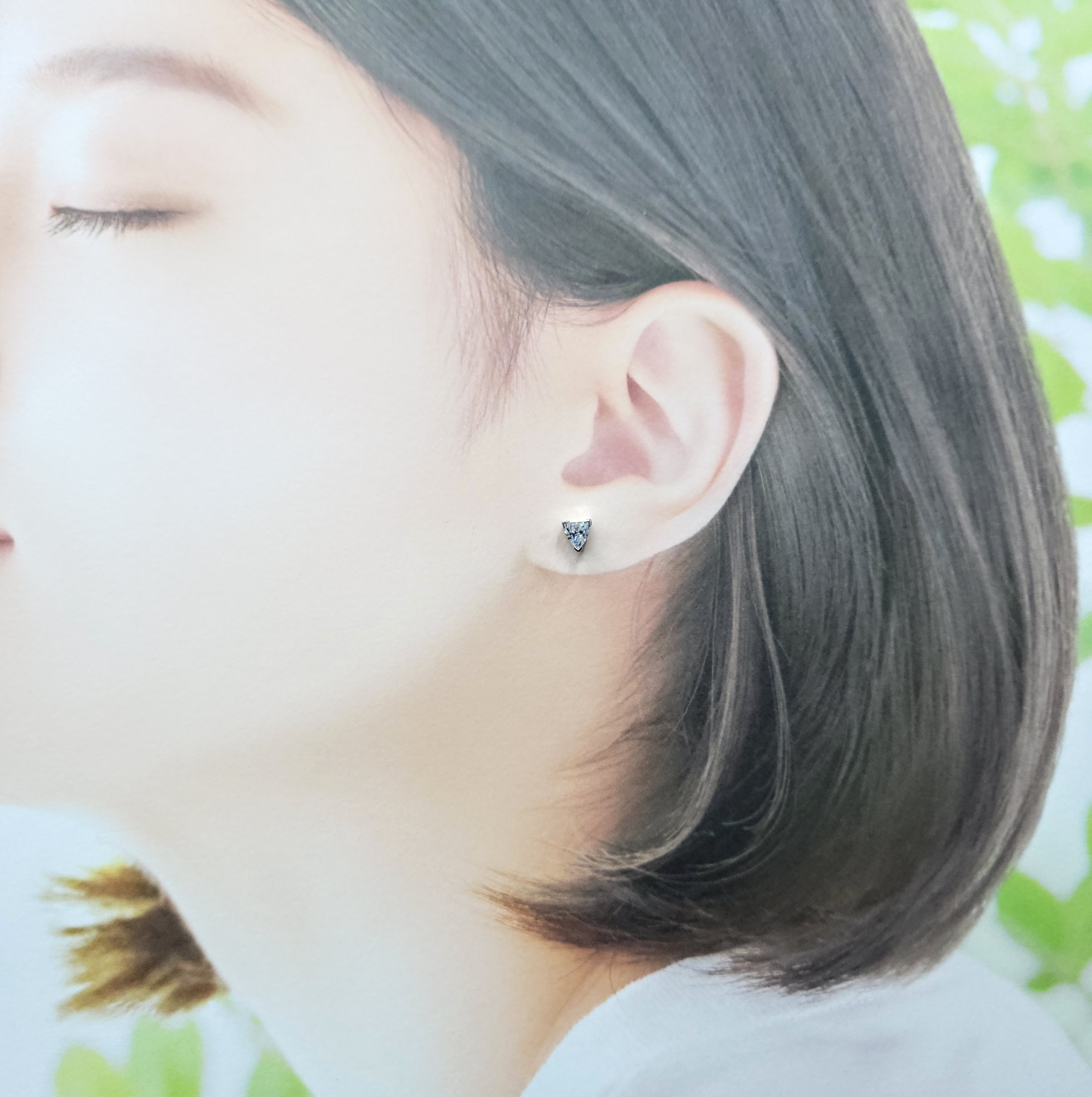 18K White Gold 0.89ct Triangle Cut Diamond Solitaire Earrings