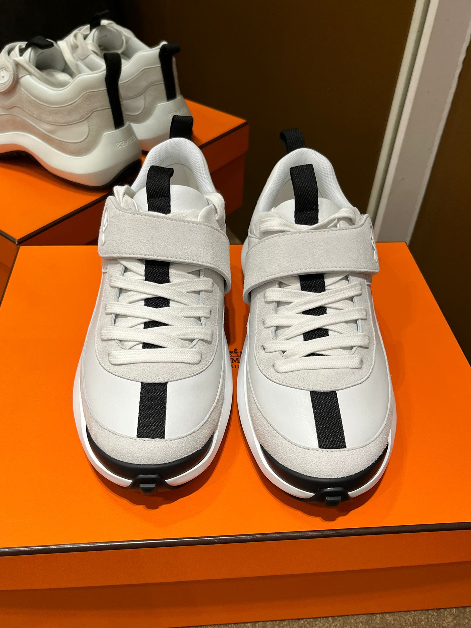 Loop sneaker blanc #37  (可預訂size)