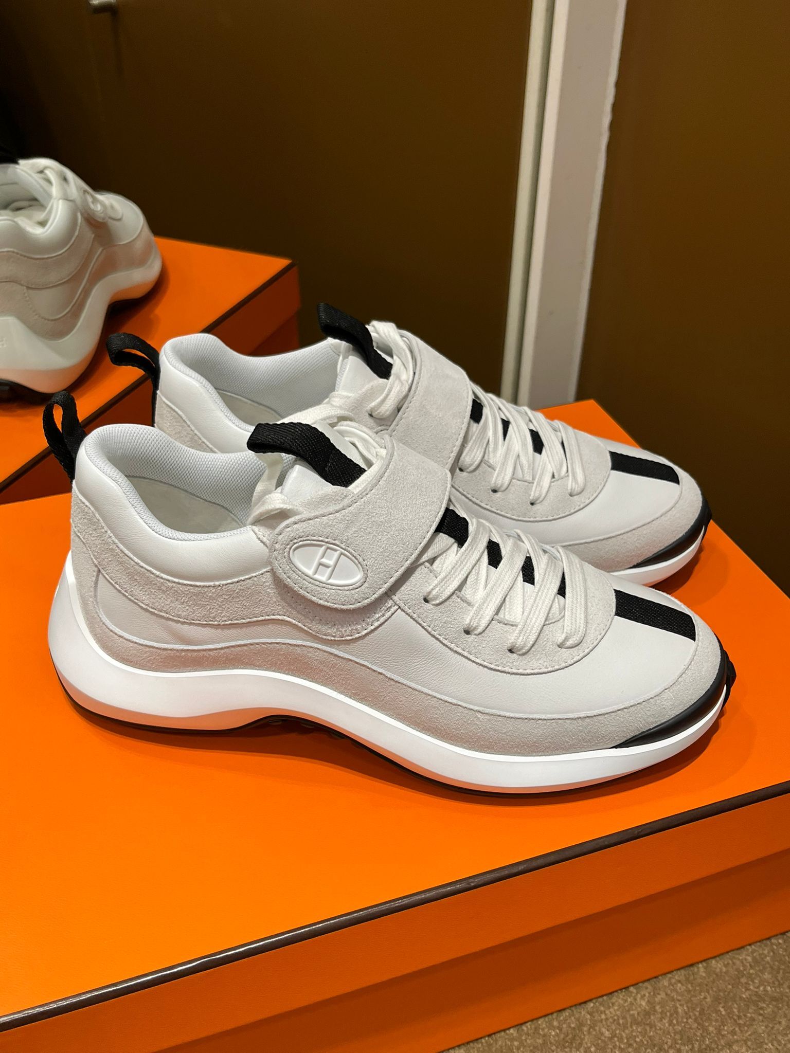 Loop sneaker blanc #37  (可預訂size)