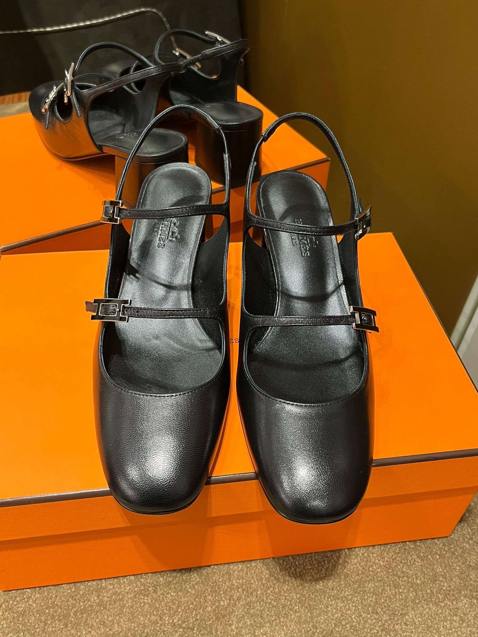 Jackie 50 pump noir #37 (可預訂size)