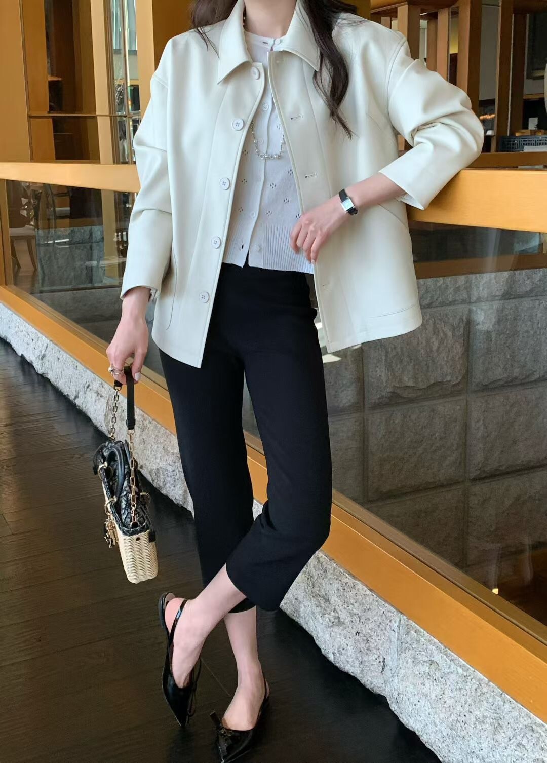 經典黑鬆緊腰褲腳側開衩造型七分褲-F