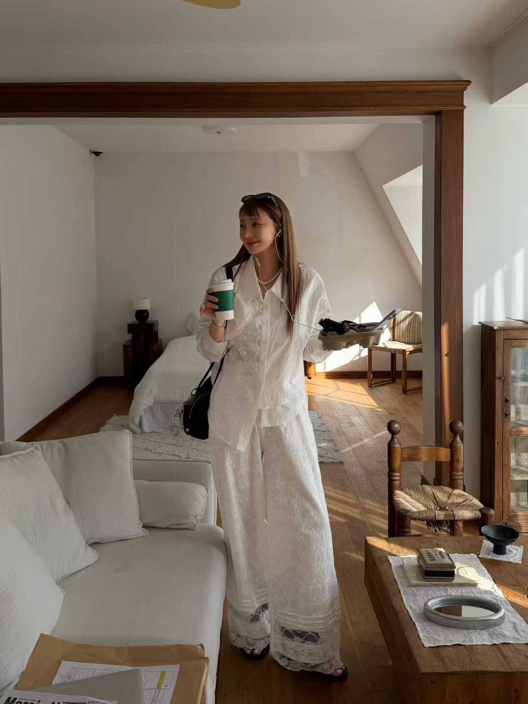 不對稱蕾絲設計款襯衫  蕾絲寬長褲(分售)