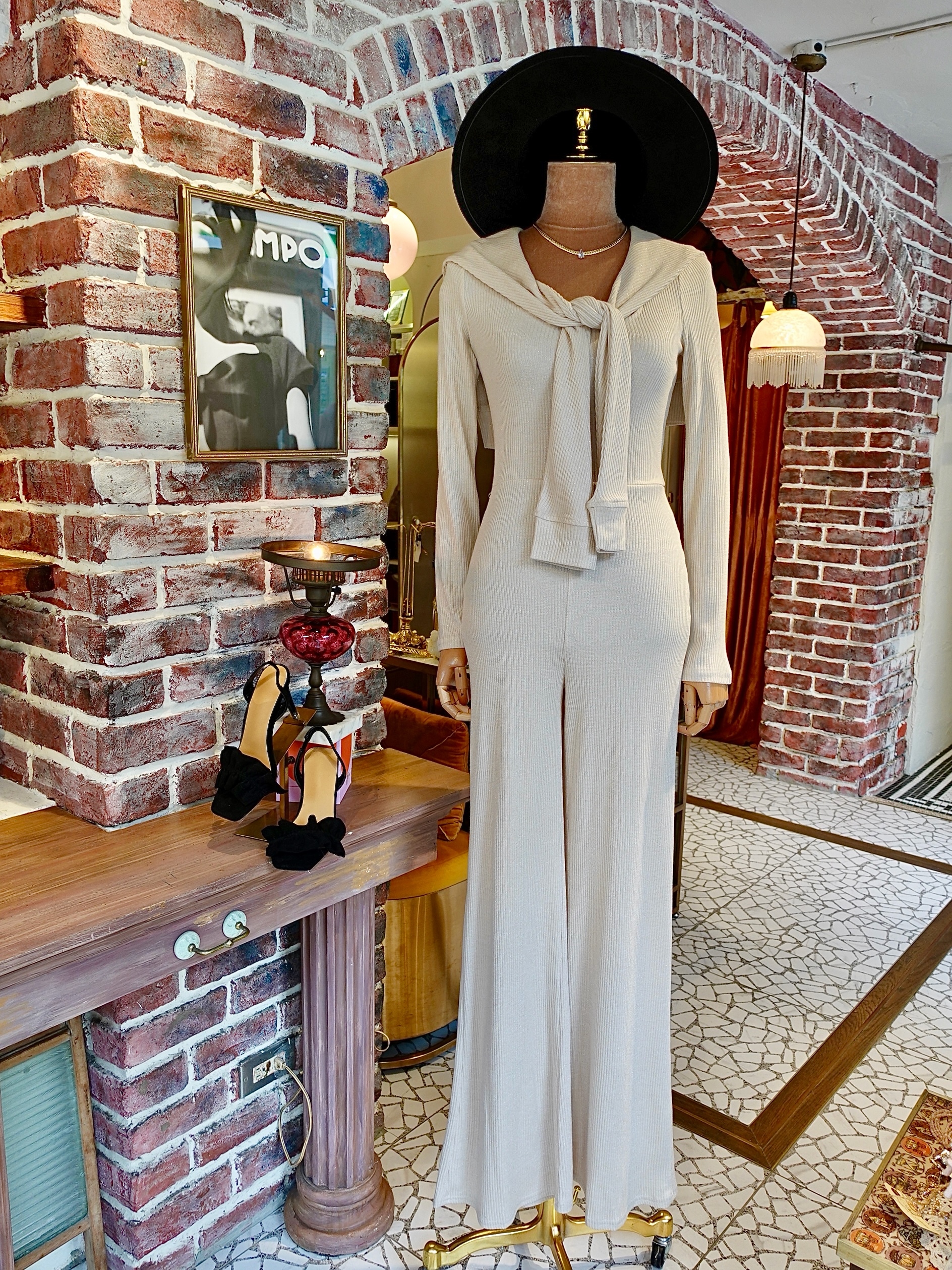 Beige燕麥牛奶色羅紋針織連身長寬褲+ 長袖披肩套裝