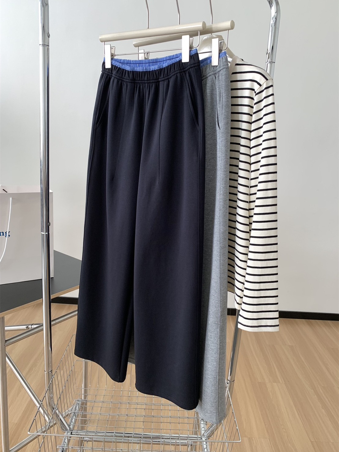 No.2351 拼色空氣直筒休閒褲