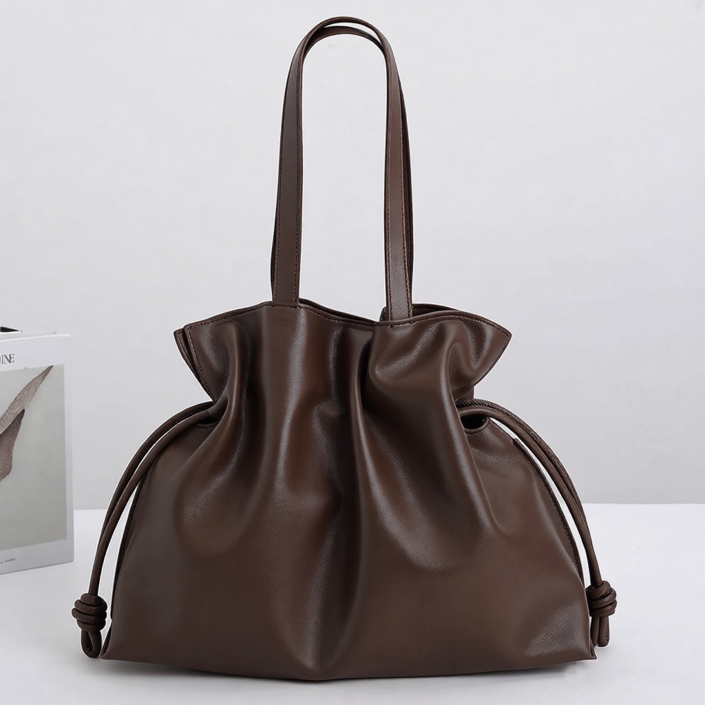 No.8030 真皮手提抽繩雲朵包