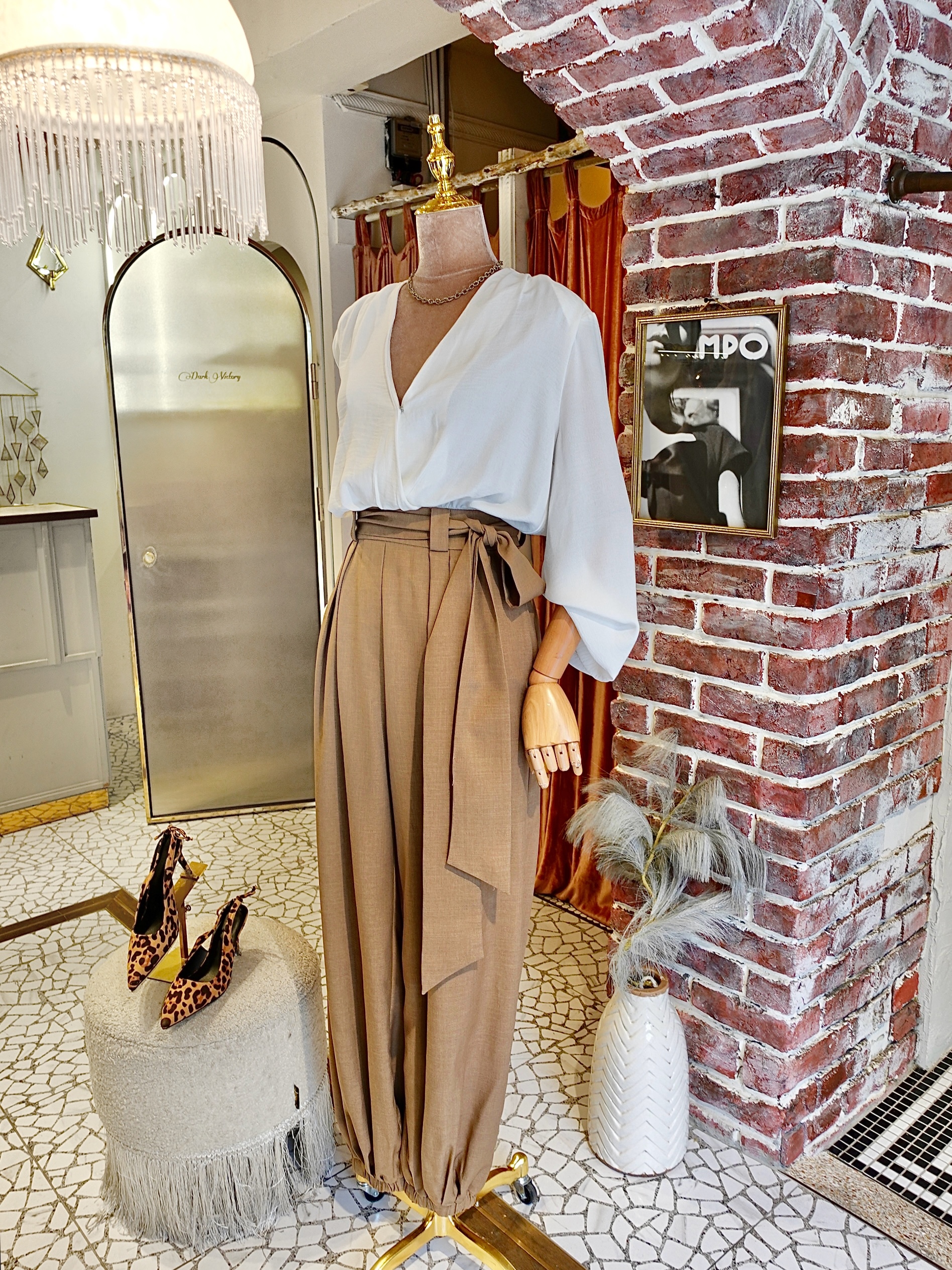 Chelsea米棕色襯衫領巾 Balloon氣球連身長褲