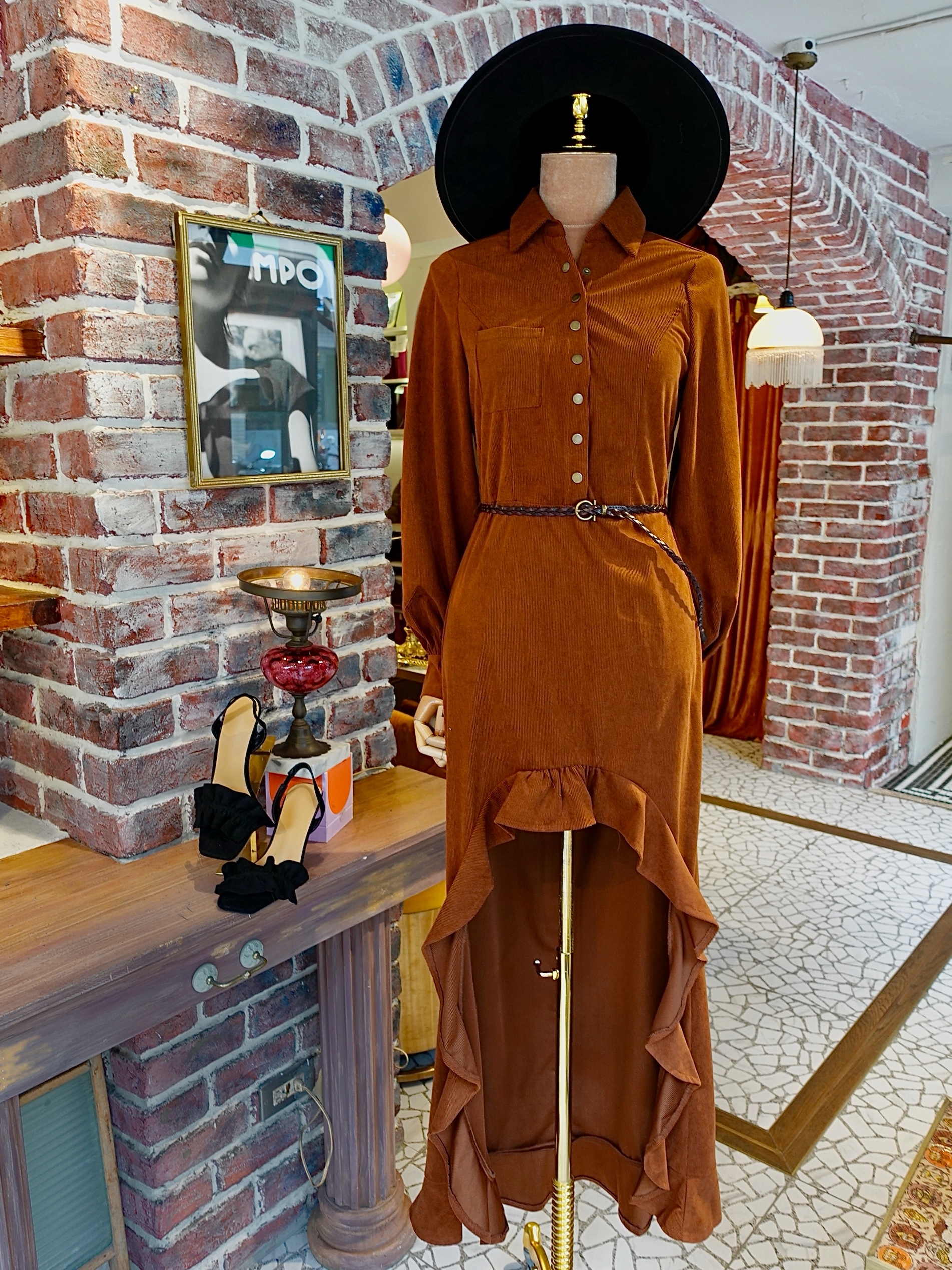 Caramel焦糖色 Vegan麂皮襯衫前短後長腰帶洋裝