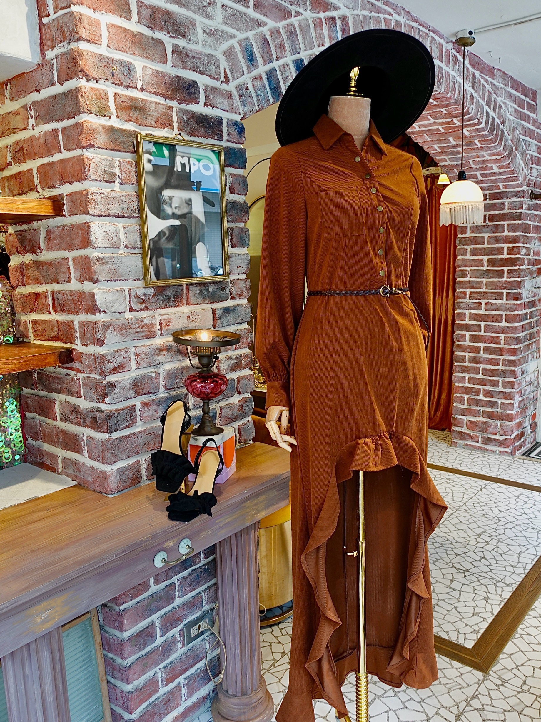 Caramel焦糖色 Vegan麂皮襯衫前短後長腰帶洋裝