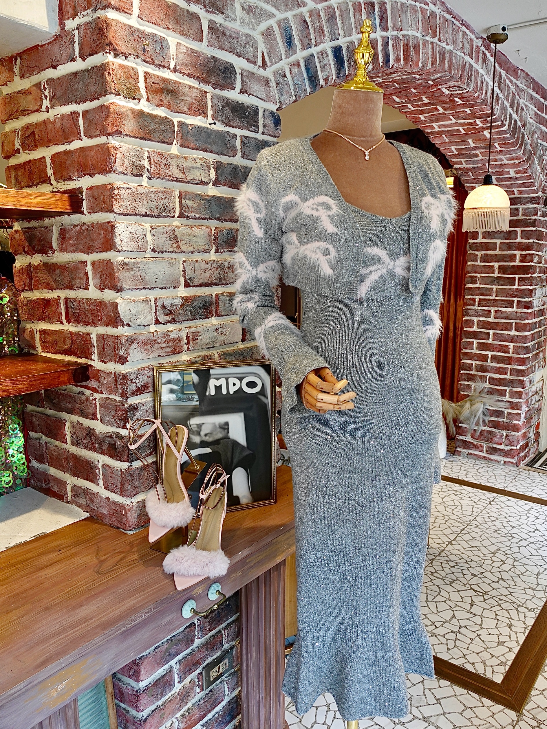 Love Bow淺灰白色蝴蝶結緹花針織亮蔥洋裝+外套套裝