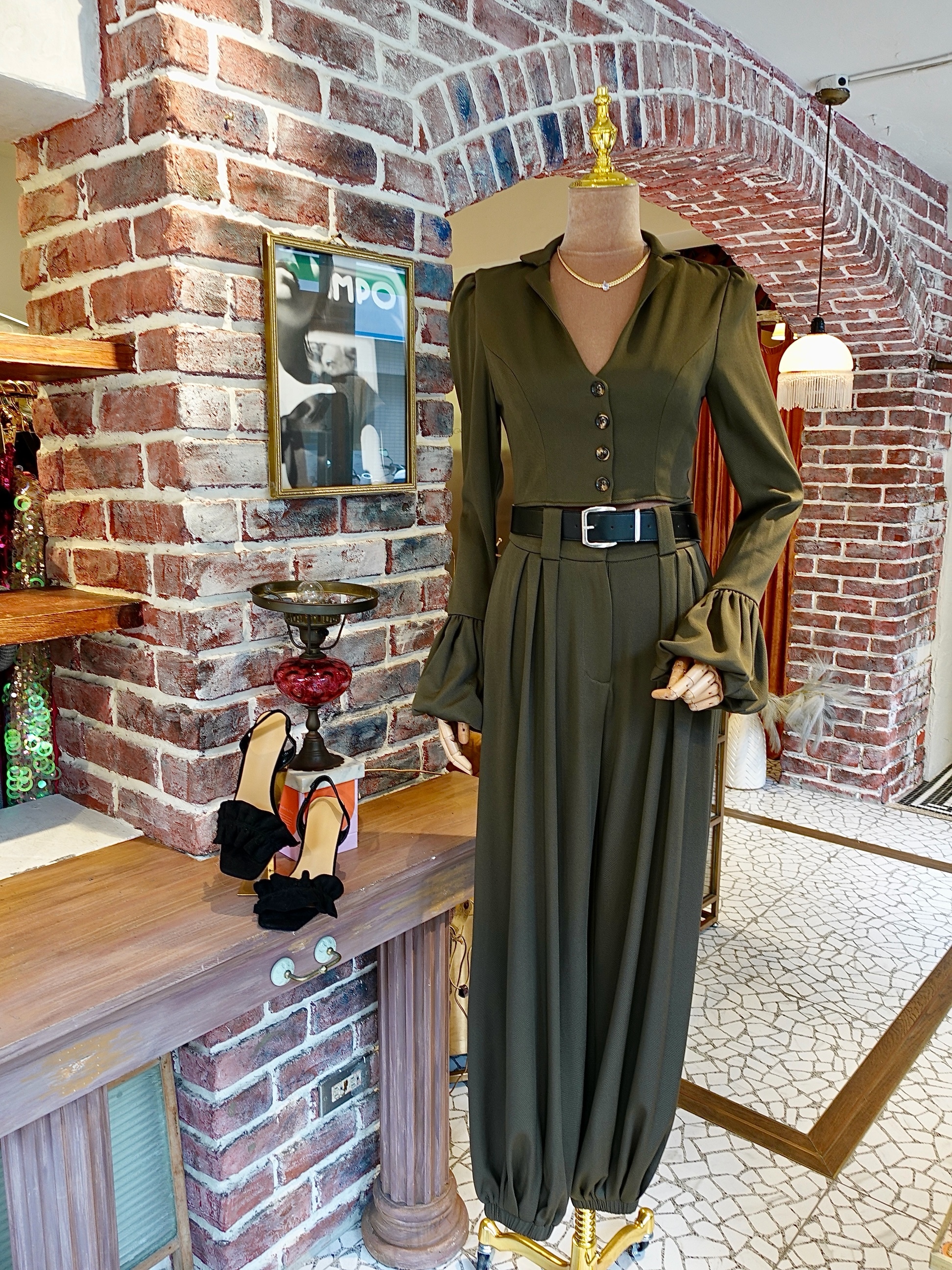 N.Y Chic橄欖綠色上衣+腰帶氣球長褲套裝