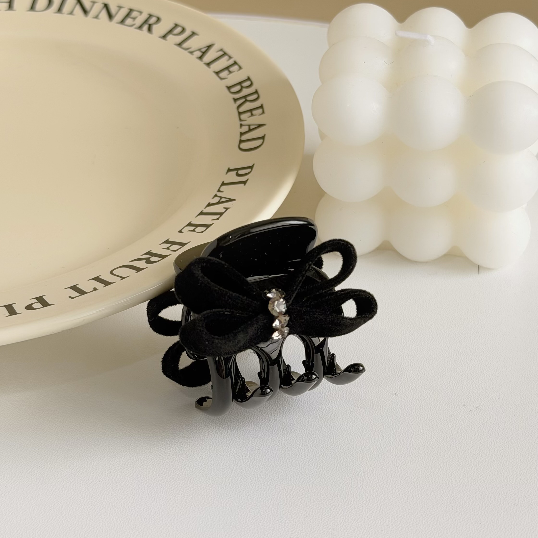 T116水鑽絨布蝴蝶結半頭夾