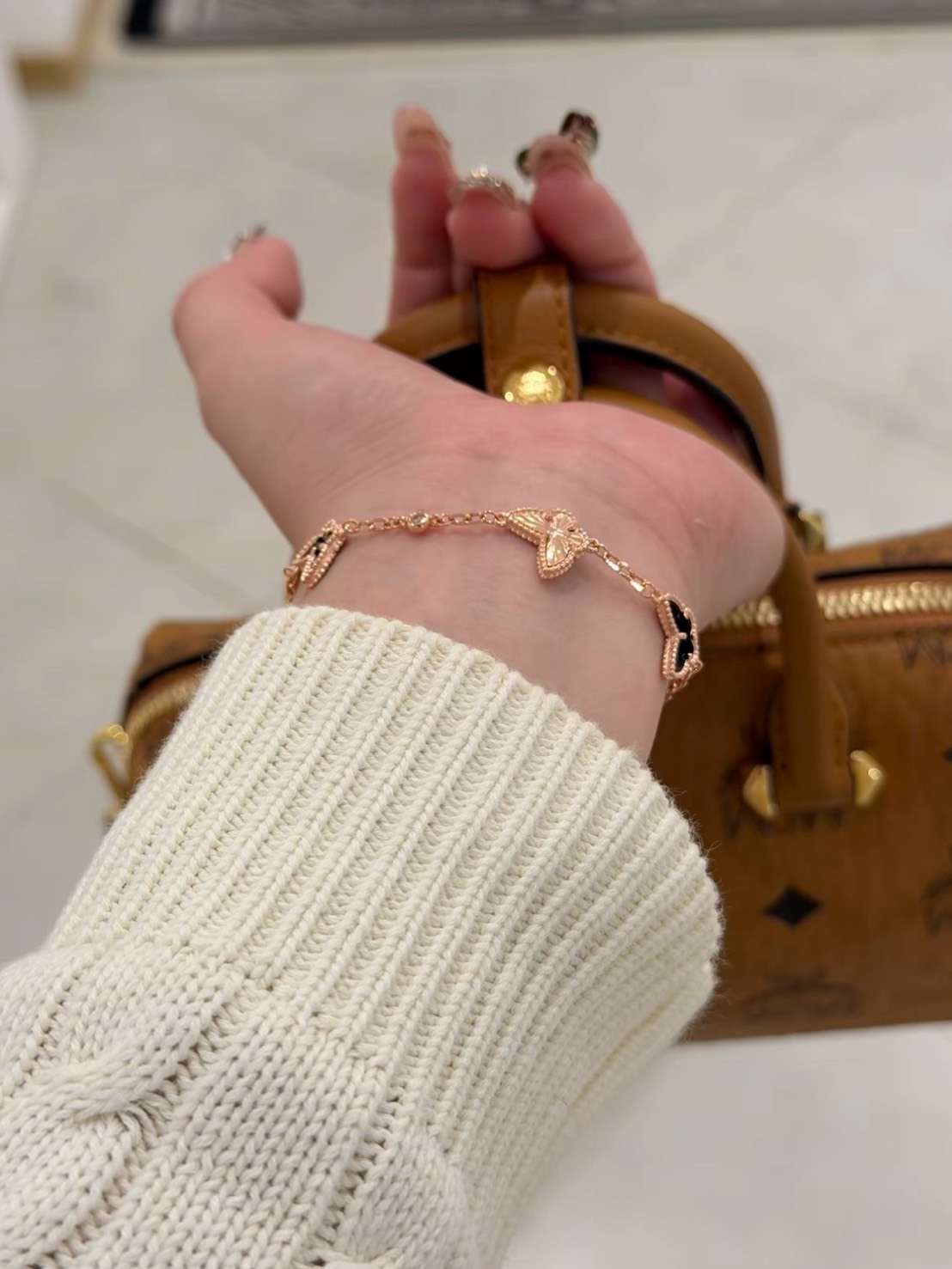 LIYI99 施華洛世奇鑽 五花蝴蝶 銀 手鏈