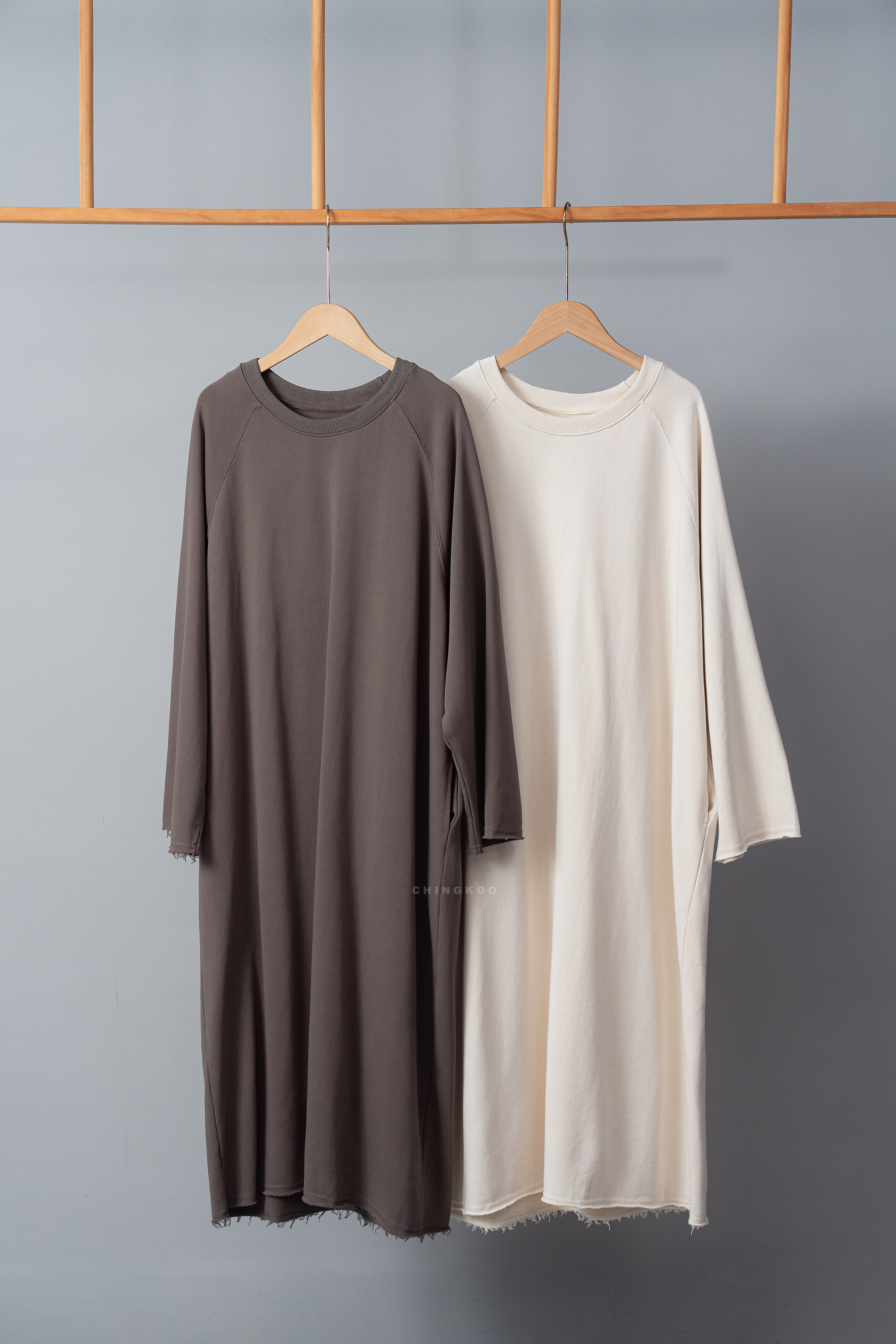 素面休閒長款衛衣裙 2色