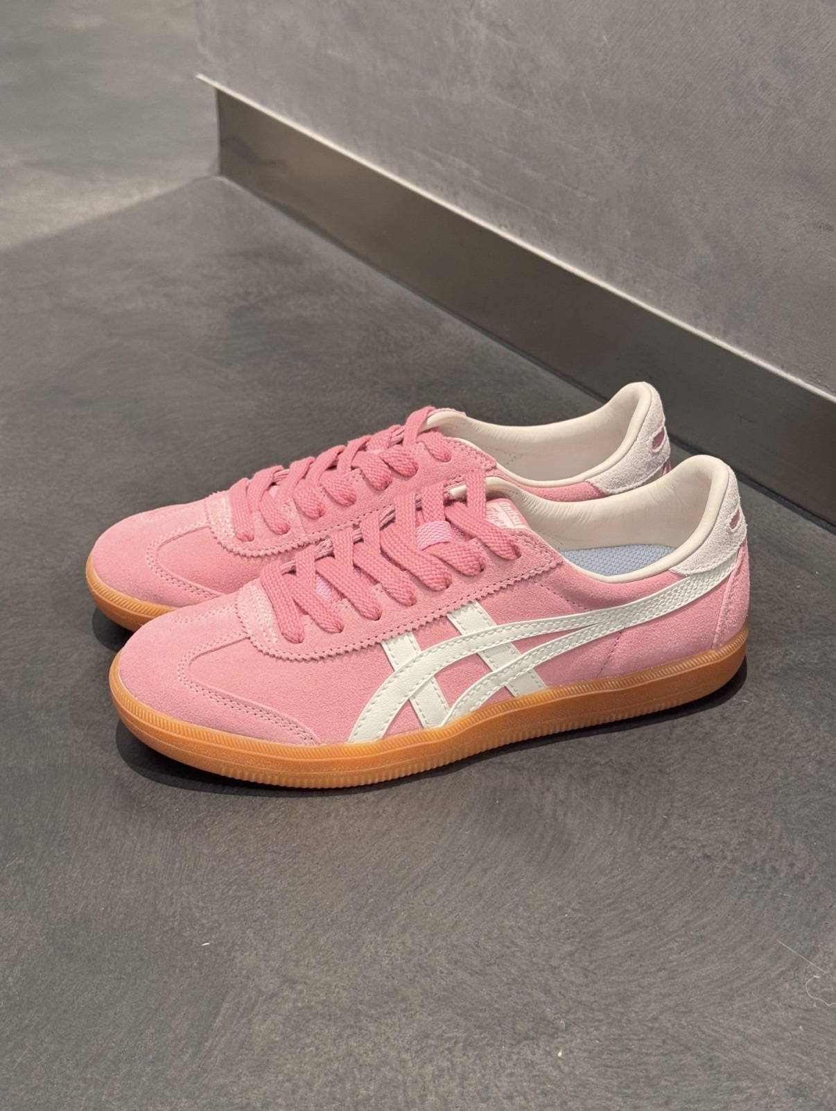 ONITSUKA TIGER 鬼塚虎 粉白 蜜桃粉 麂皮 德訓 休閒