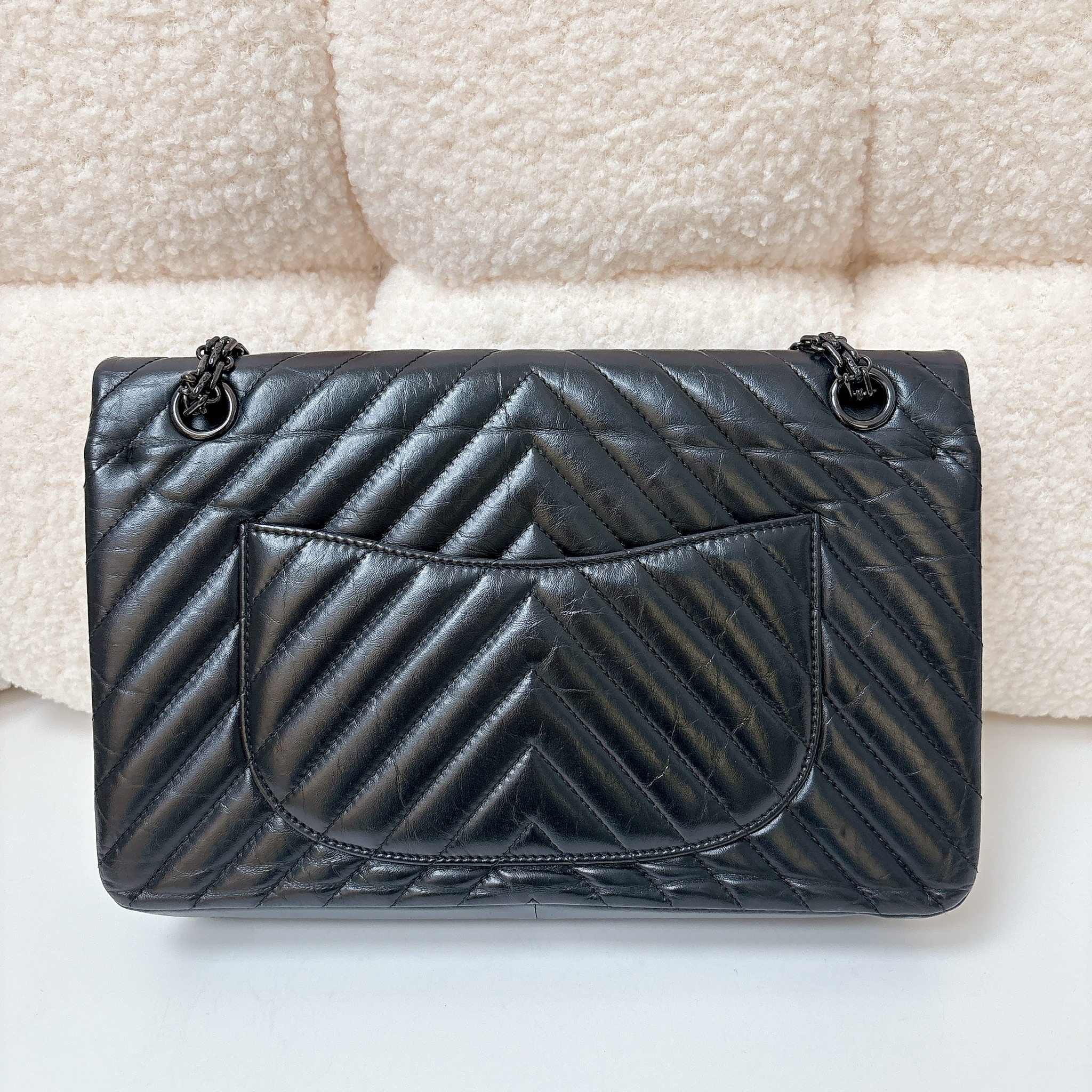 Chanel So Black 226 Reissue Chevron - Black / Bhw