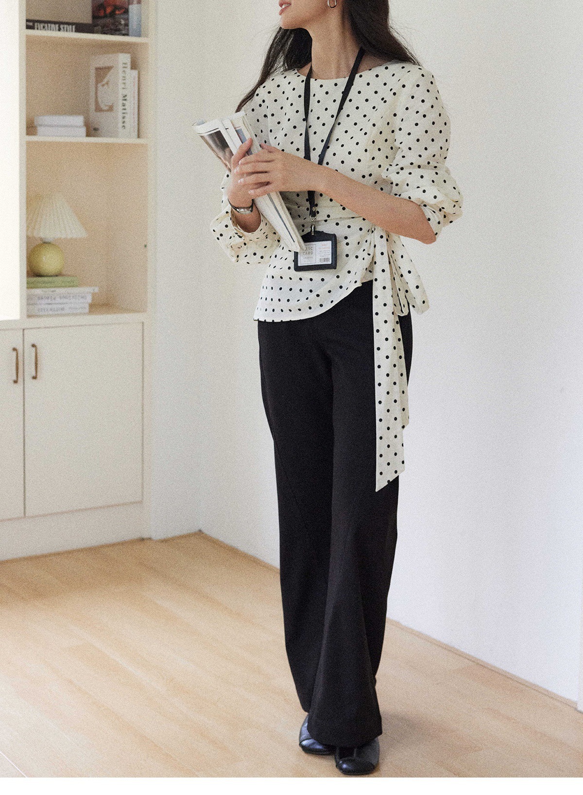 波點長袖 不規則收腰上衣