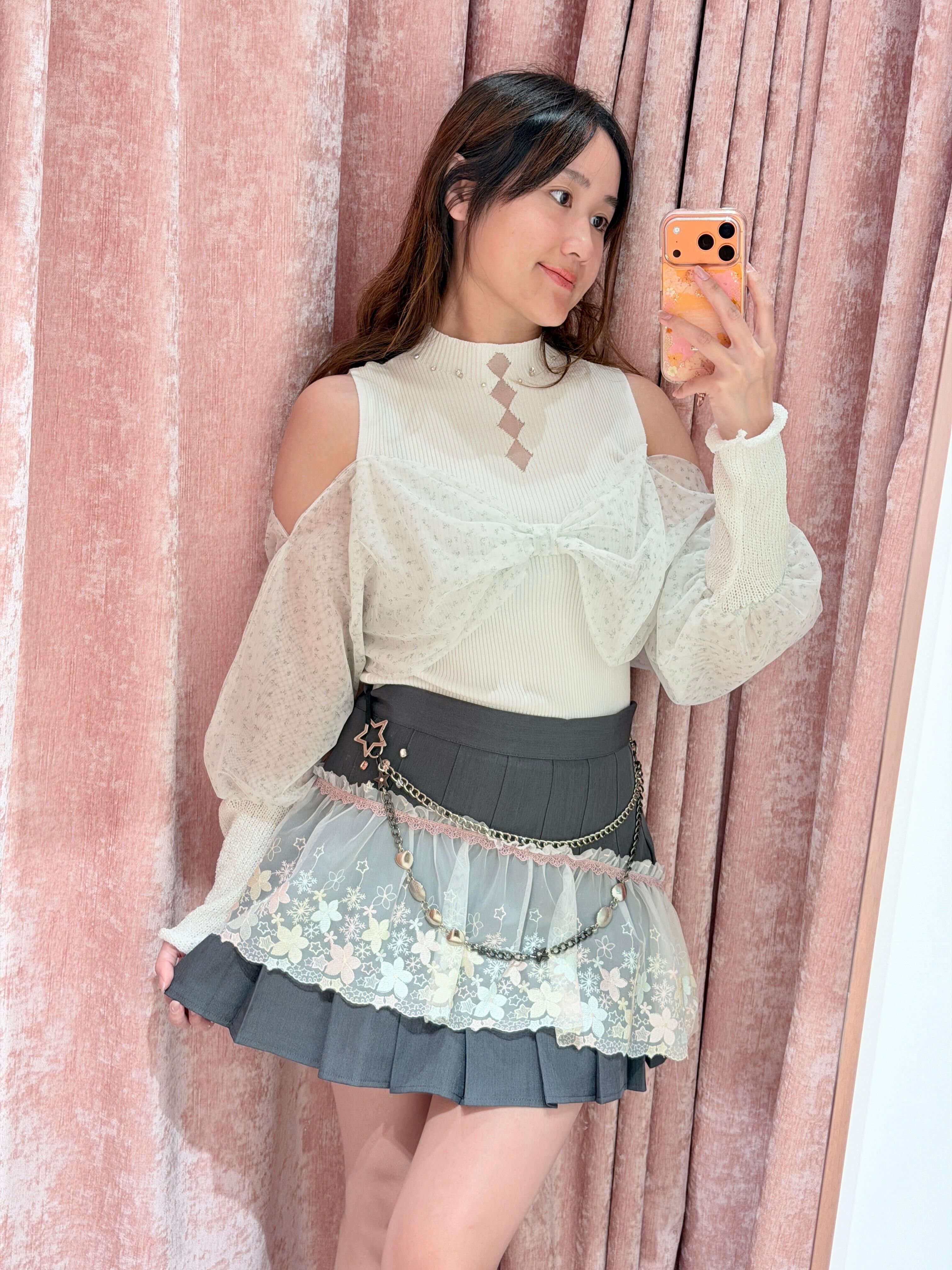 13347 Off-Shoulder Lace Wish Knit Vest