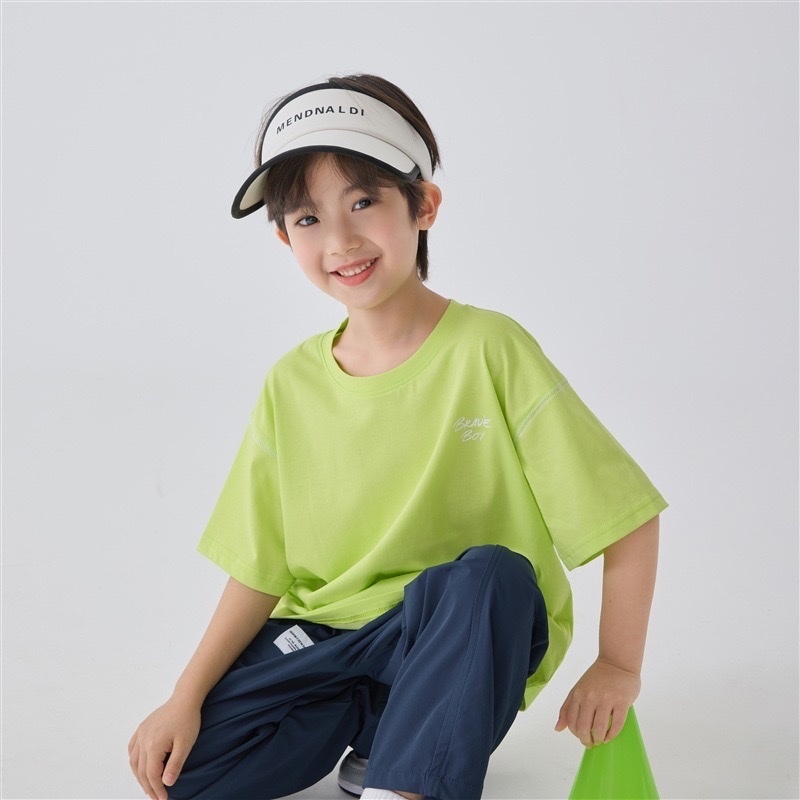 美式字母車縫線棒球感上衣