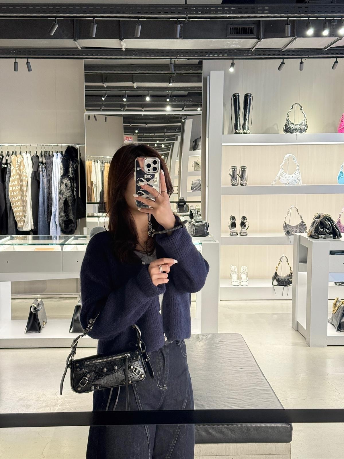 Outlet Balenciaga Le Cagole Sling Xs Bag