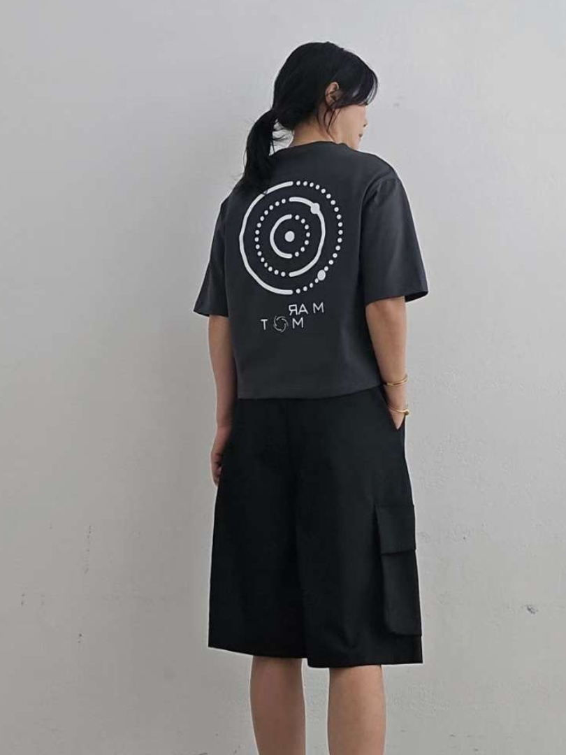 早春不貼身圓領個性棉T｜韓系顯瘦背後印花上衣