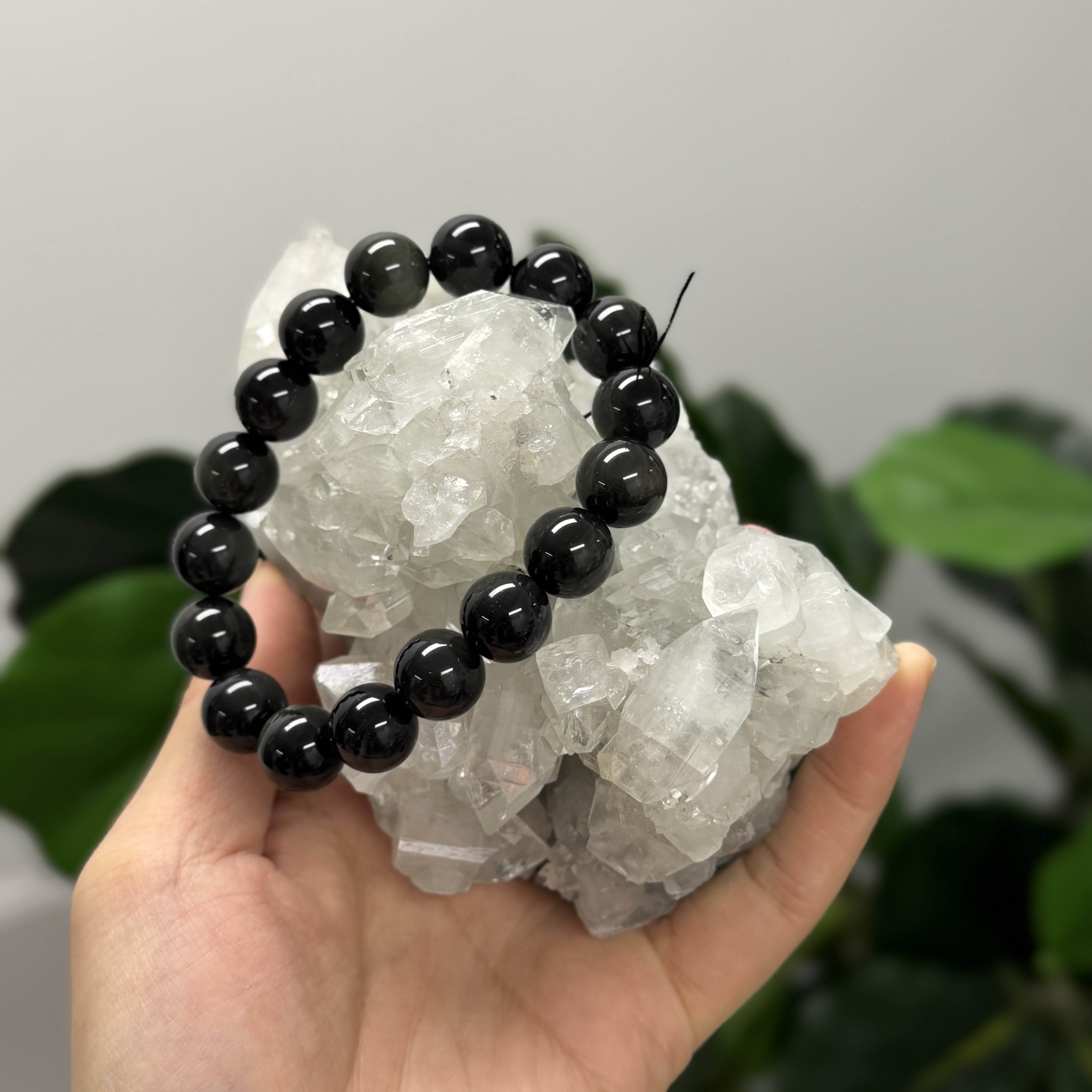 魚眼石 594g AP1536