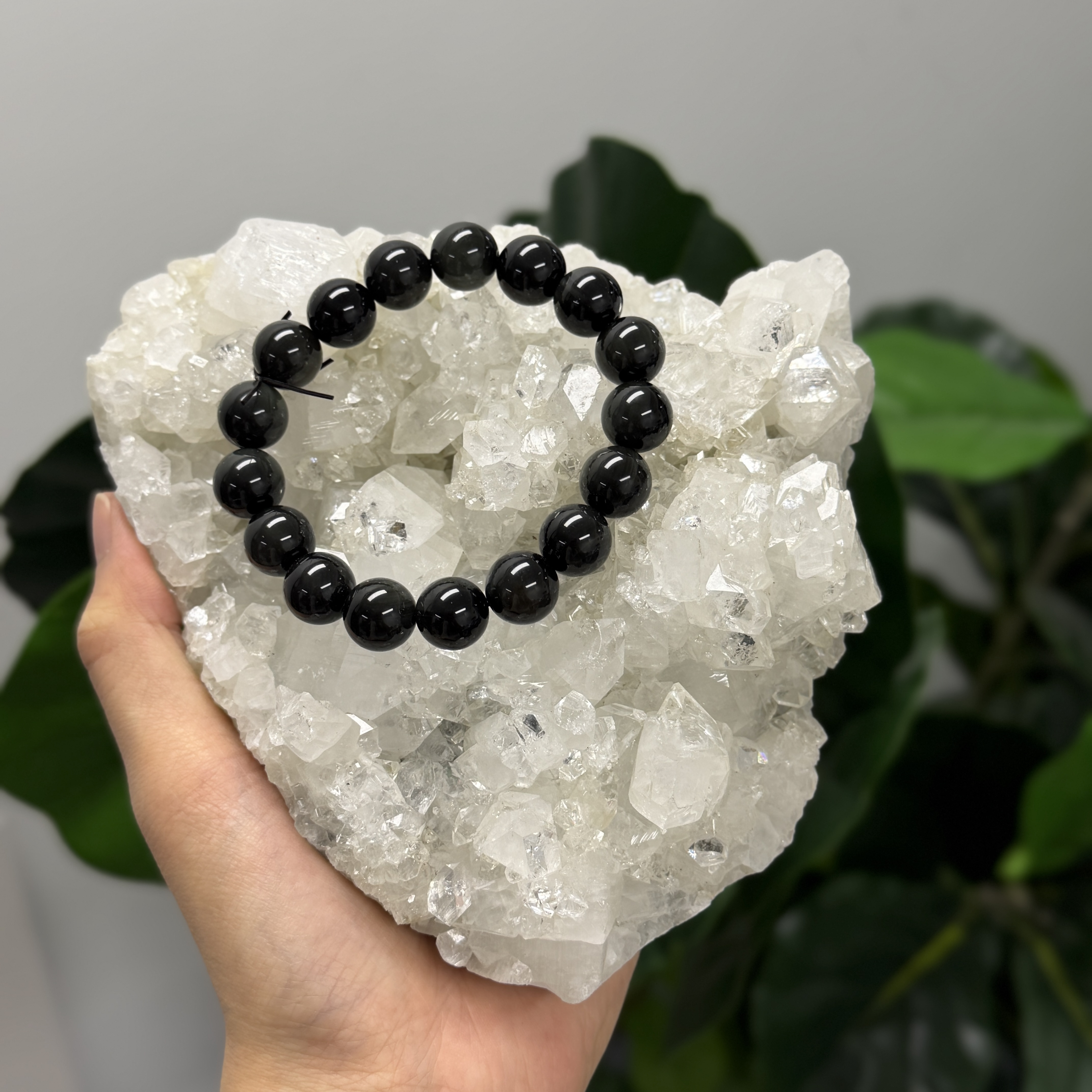 魚眼石 1366g AP1531