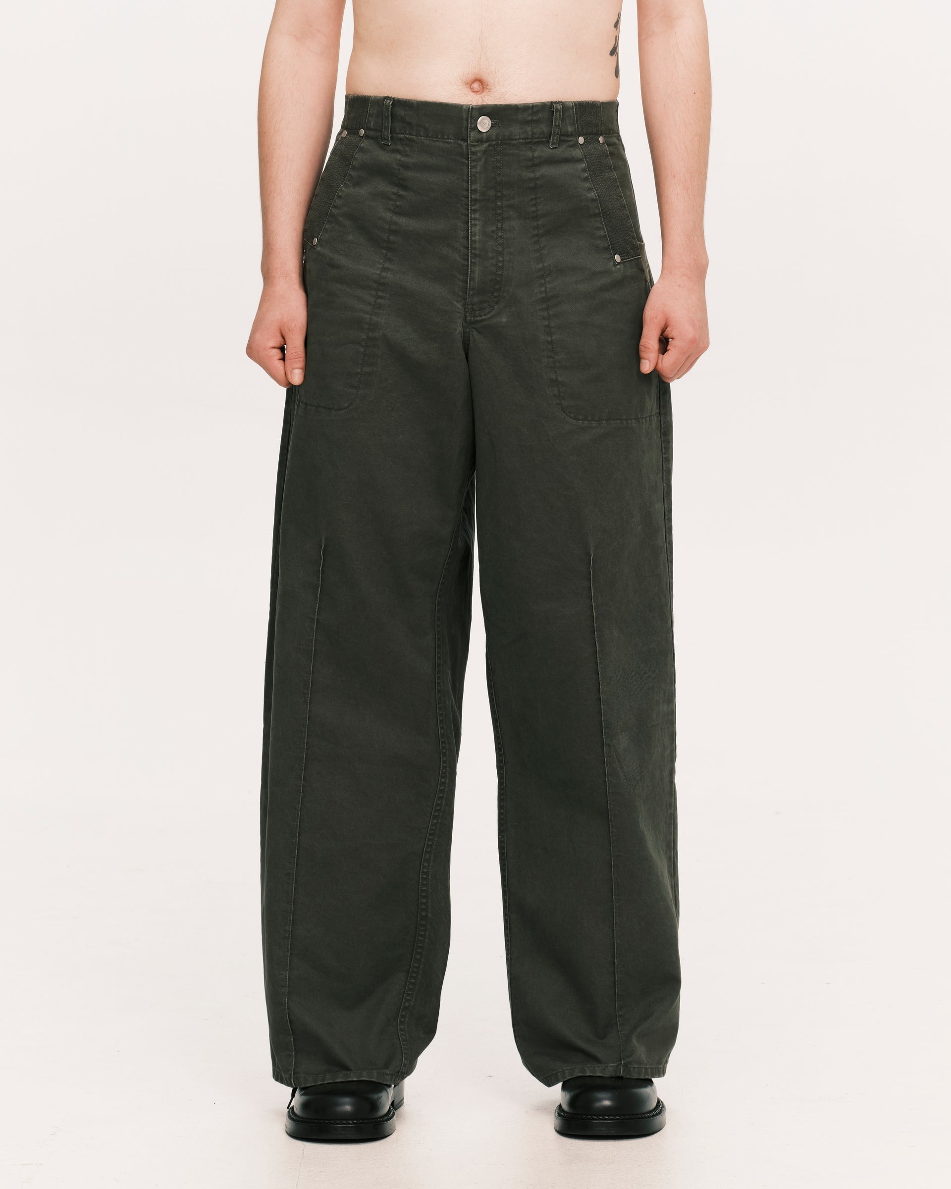 PLATEAU STUDIO｜Pin tuck work pants (Dark Grey)