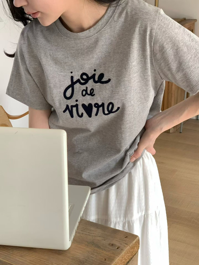 joie de vivre 很有「溫柔態度」的氣質文青棉T