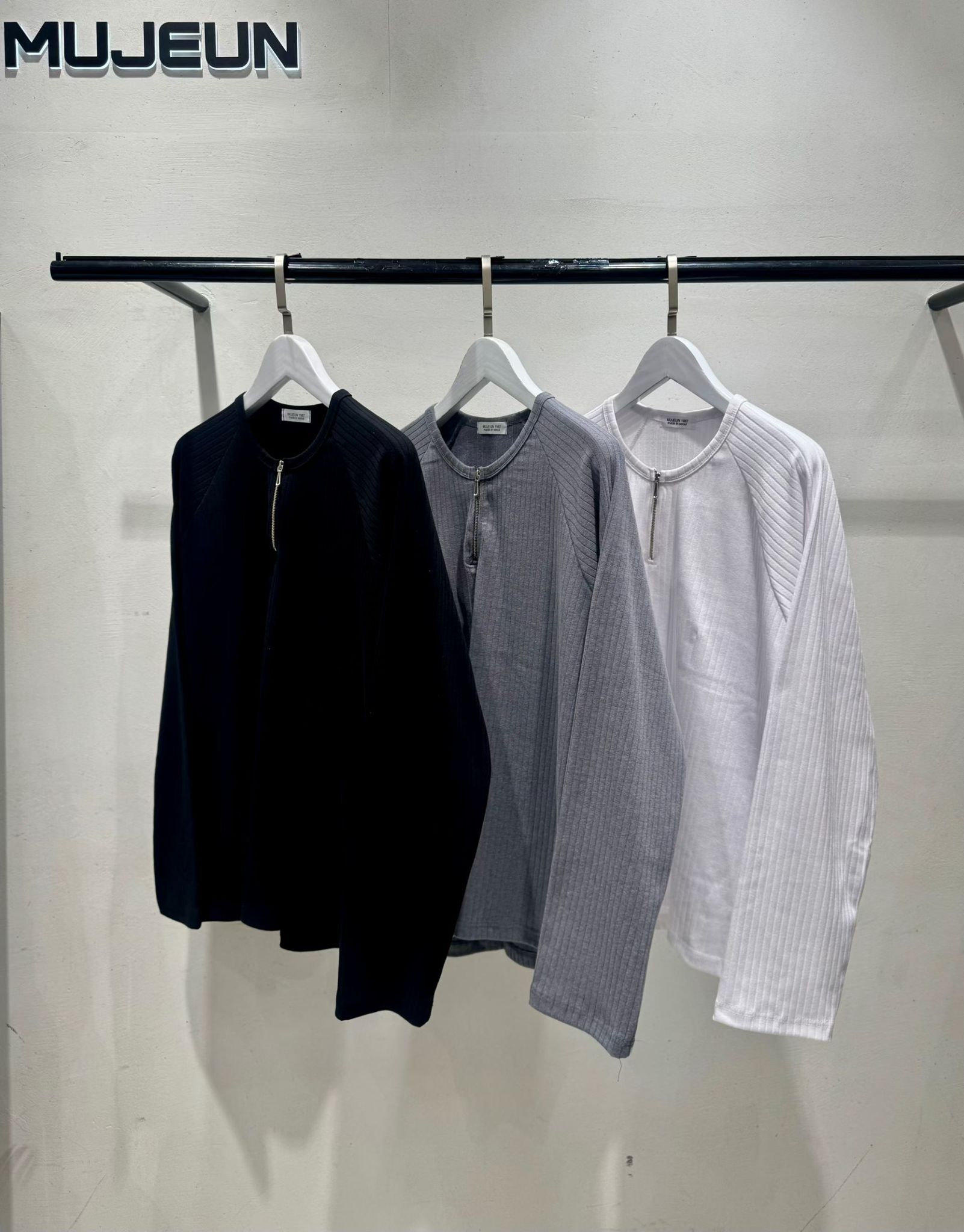 淨色半開胸拉鍊長袖衫 MUJEUN-006T