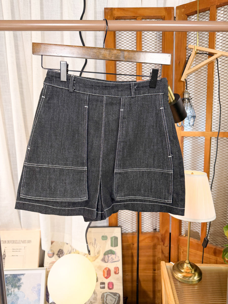 開倉低至半價😱FINALSALE📣 單邊腰位拉鏈．拼色車線 牛仔料裙褲 (有袋) 【不設退換】