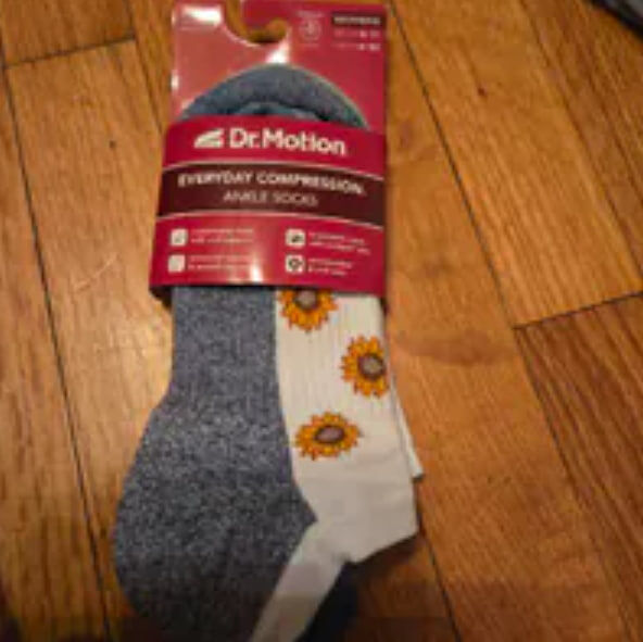 [S] CW WHITE/GREY FLOWER DR. MOTION EVERYDAY COMPRESSION ANKLE SOCKS, 2 PAIRS, 096549998168 (SZZ1065)