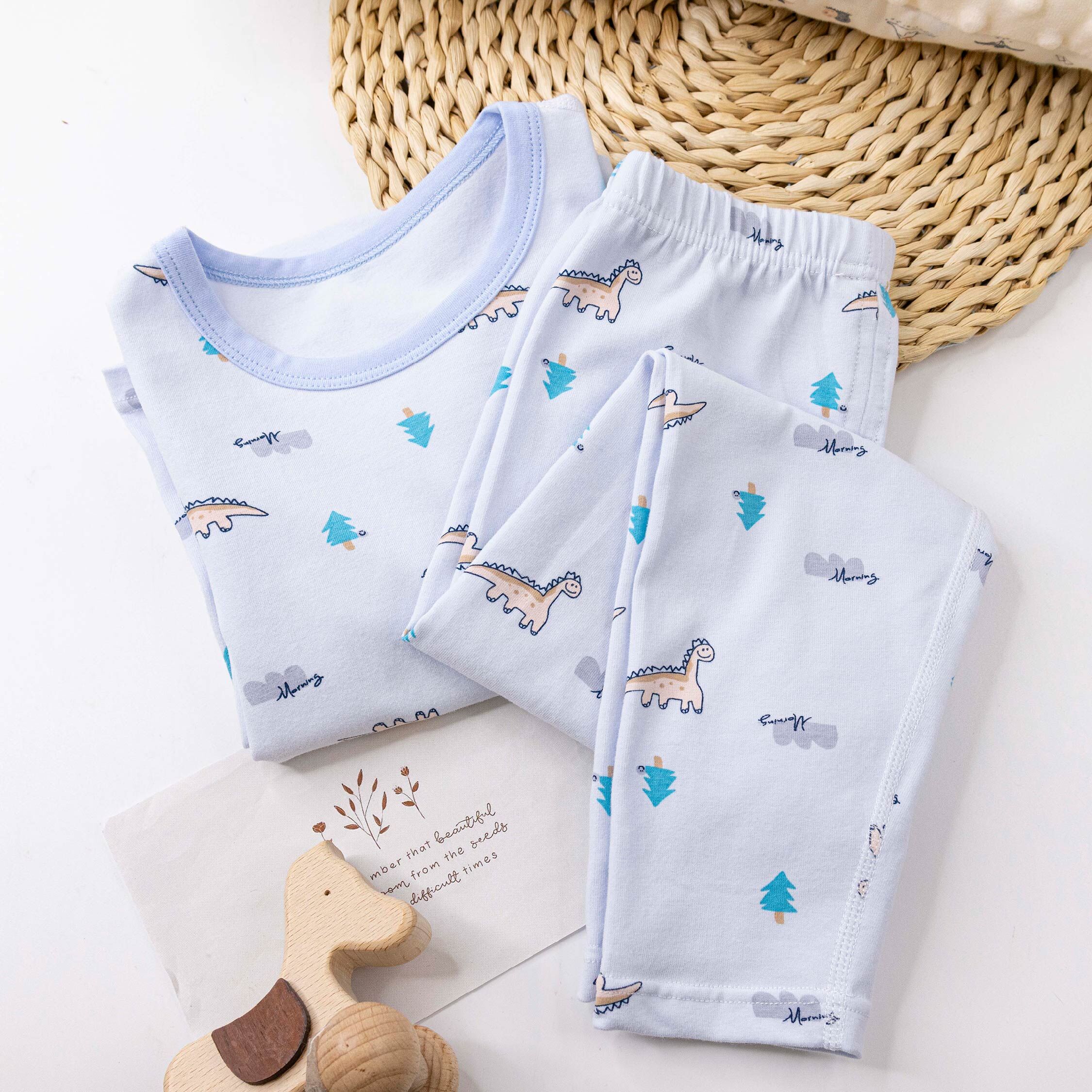 衣拉語【JL5548】卡通恐龍森林公園睡衣套裝