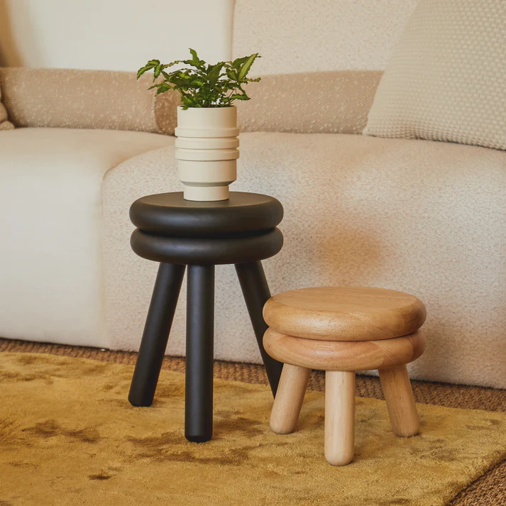 Steven Bukowski-椅凳，秉承史蒂文·布科夫斯基的設計理念，既結實又美觀。