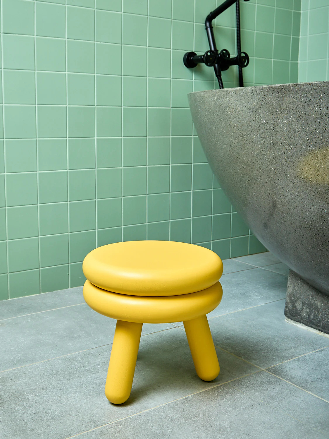 Steven Bukowski-椅凳，外觀精美適合任何空間。榮獲 Domino 優秀設計獎。