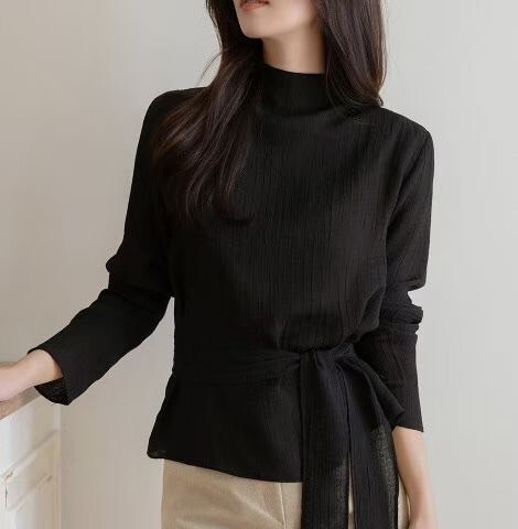 綁帶蝴蝶結領巾造型織紋感上衣 / 2色