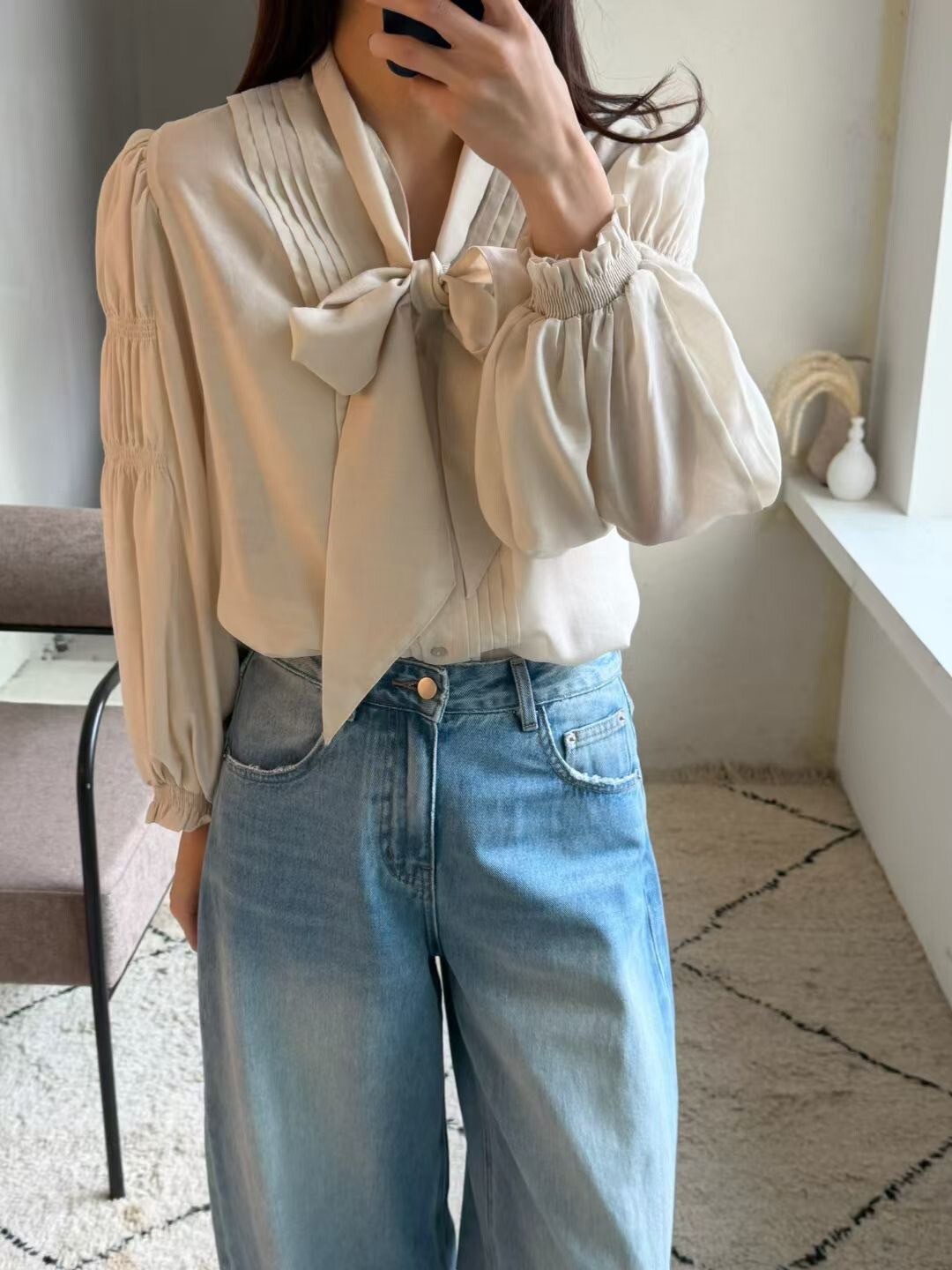 多穿法壓摺感綁帶領巾澎澎袖上衣 / 3色