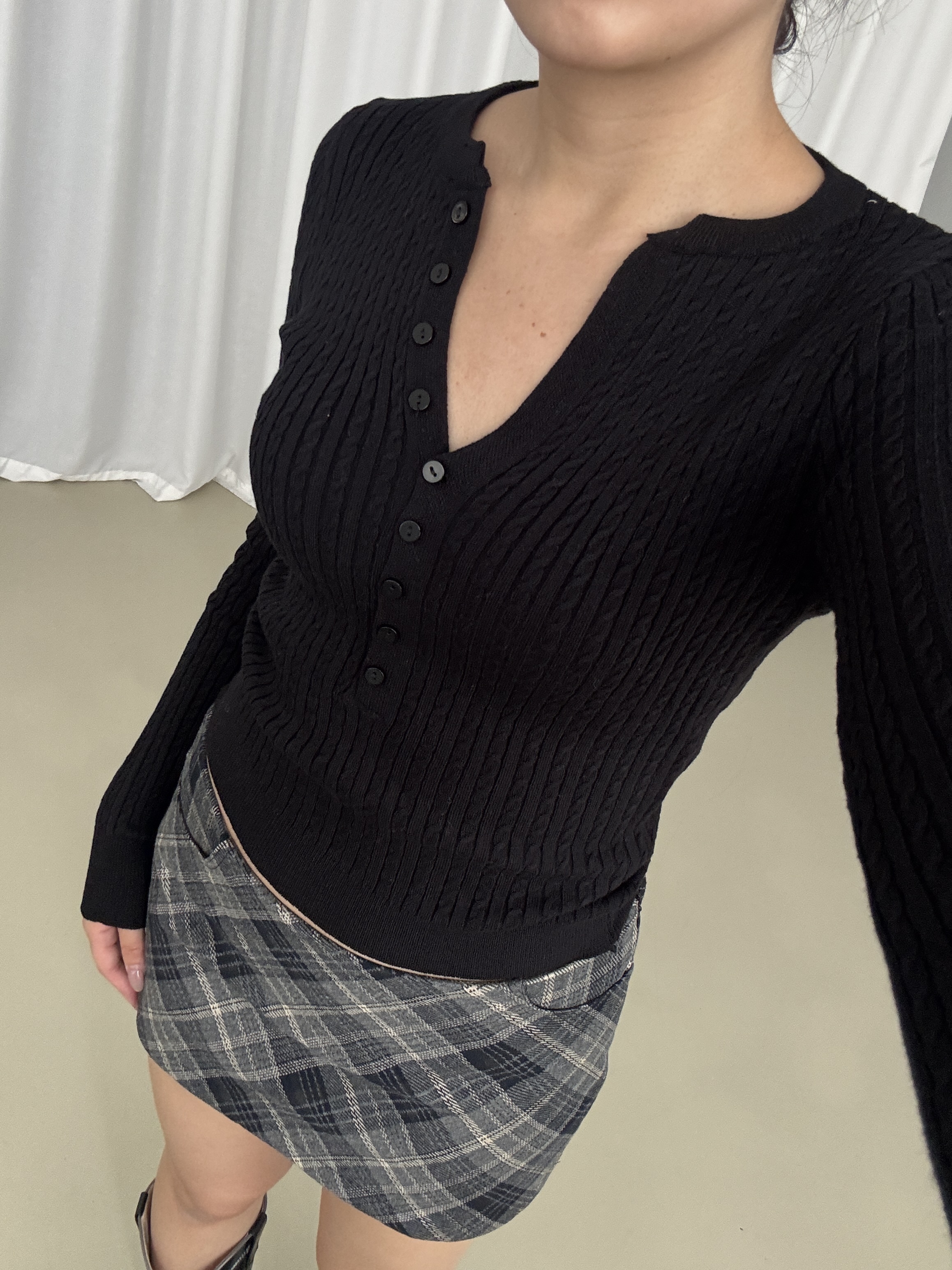 BM風☕️V領麻花針織薄上衣(2色)